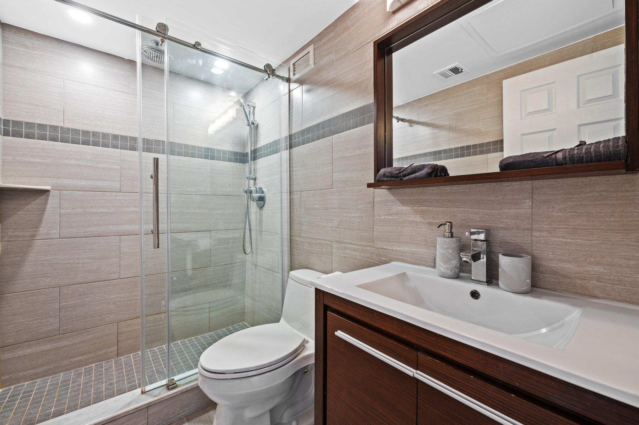 2501 S Ocean Drive 1516 Property Photo 16