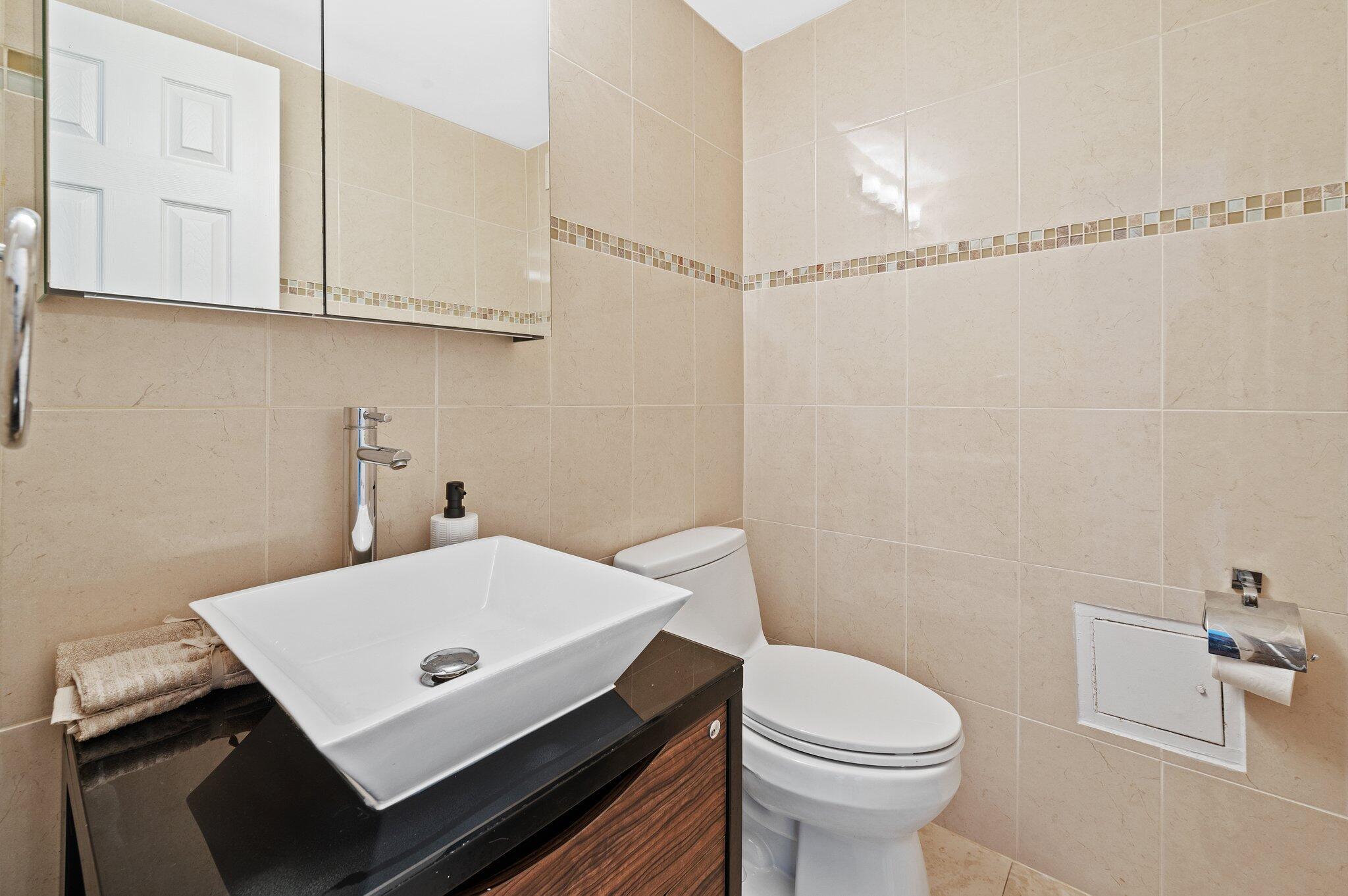 2501 S Ocean Drive 1516 Property Photo 19