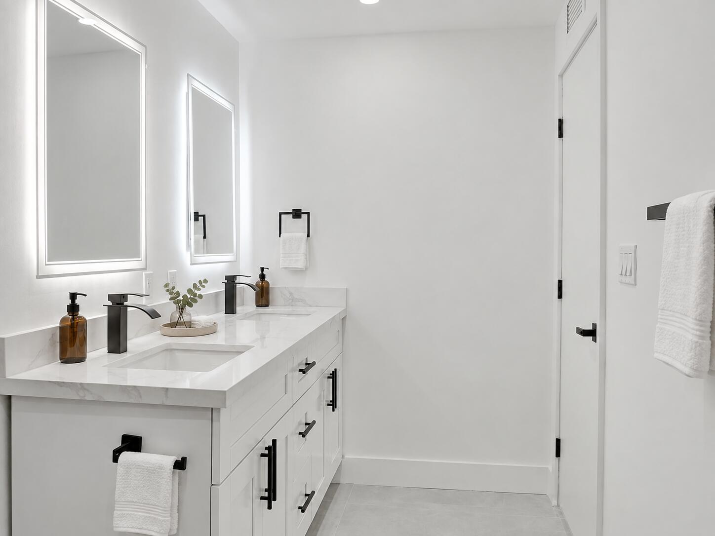 3234 Taft Street Property Photo 8