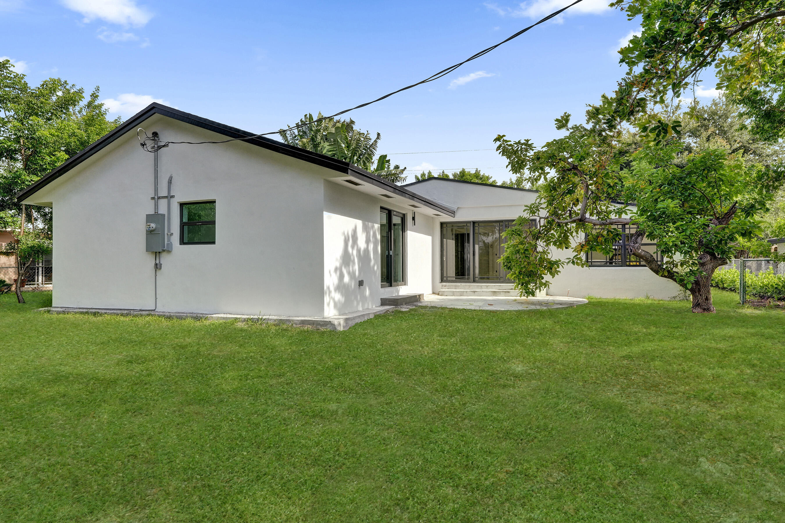 3234 Taft Street Property Photo 62