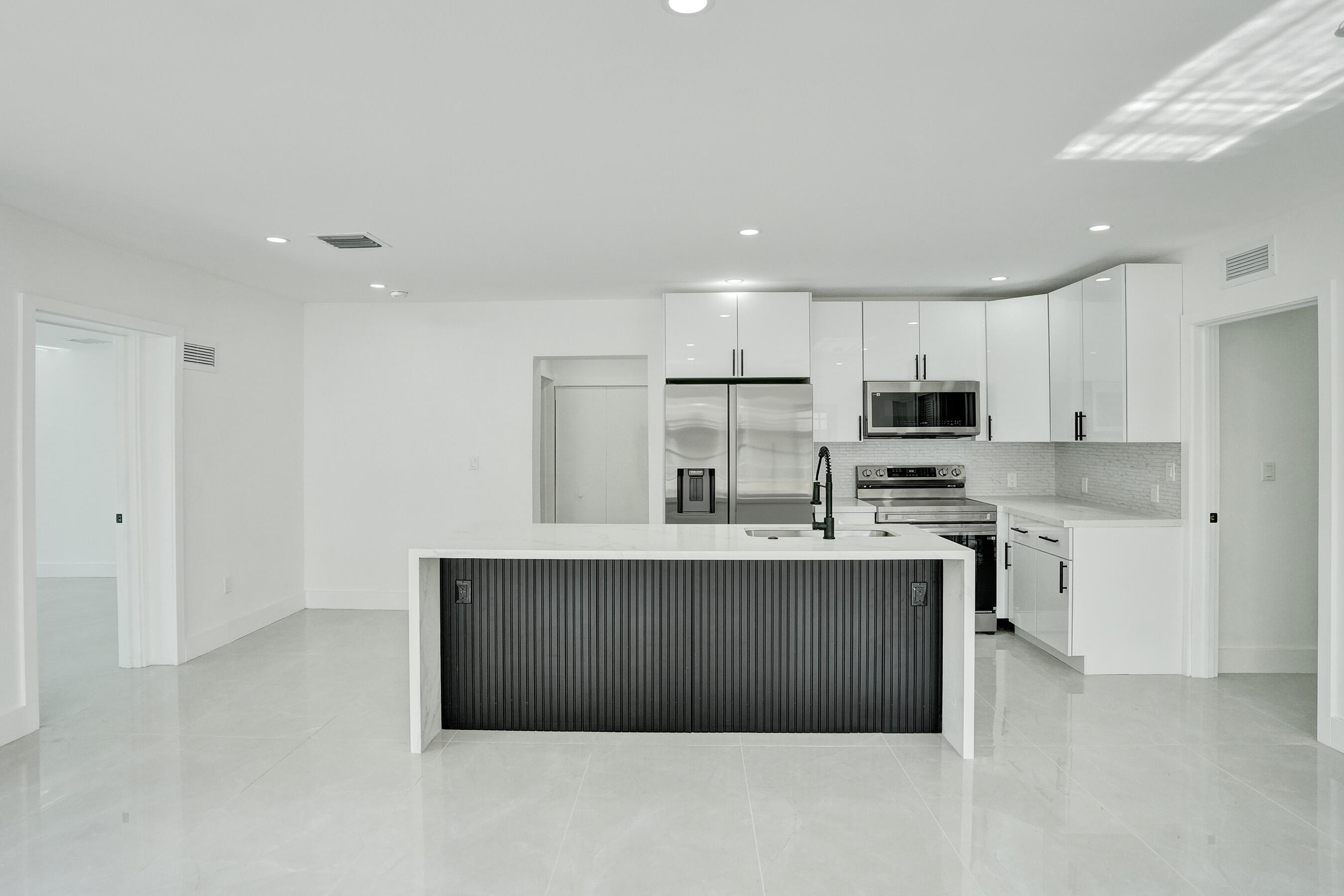 3234 Taft Street Property Photo 65