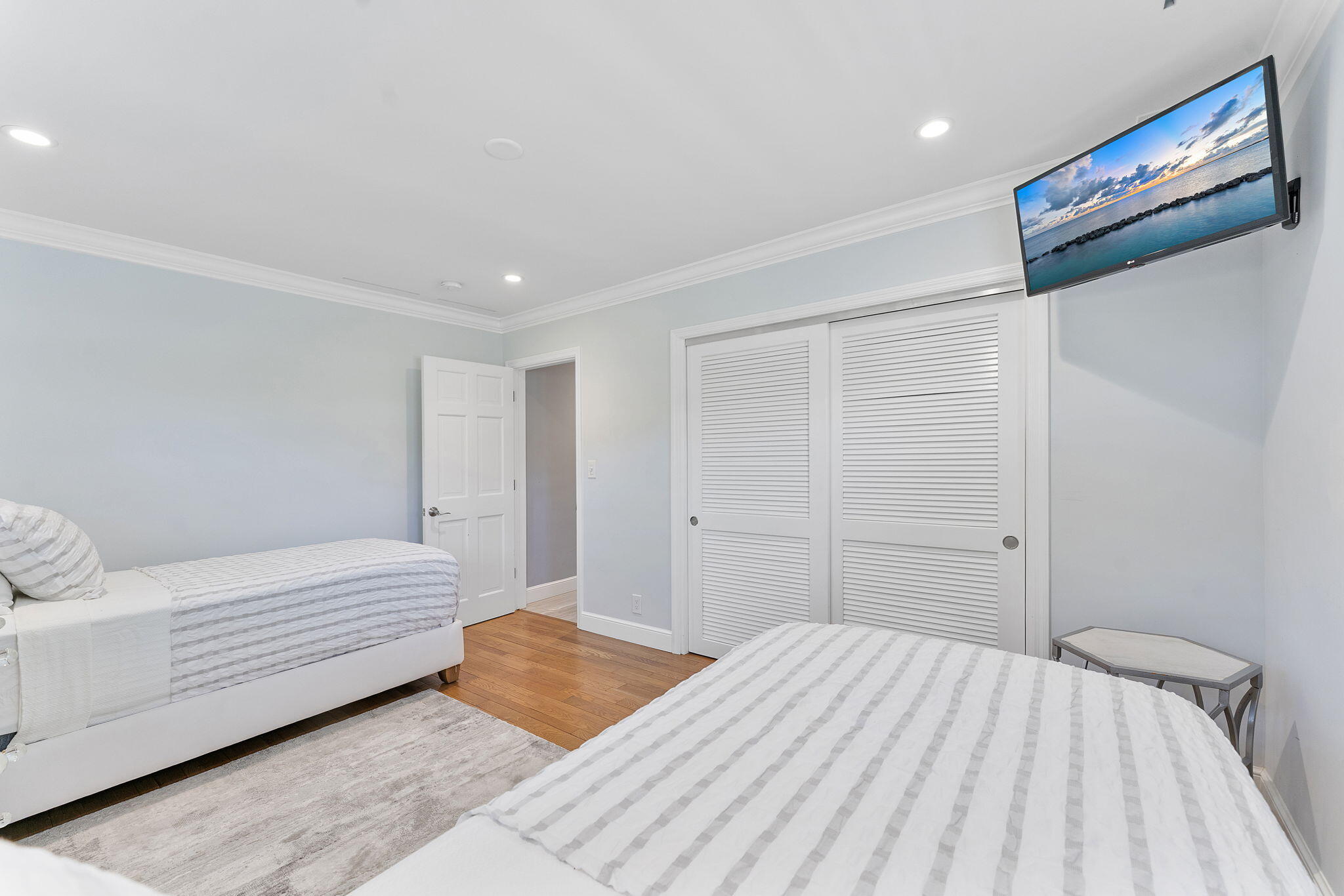 831 Dover Street Property Photo 50