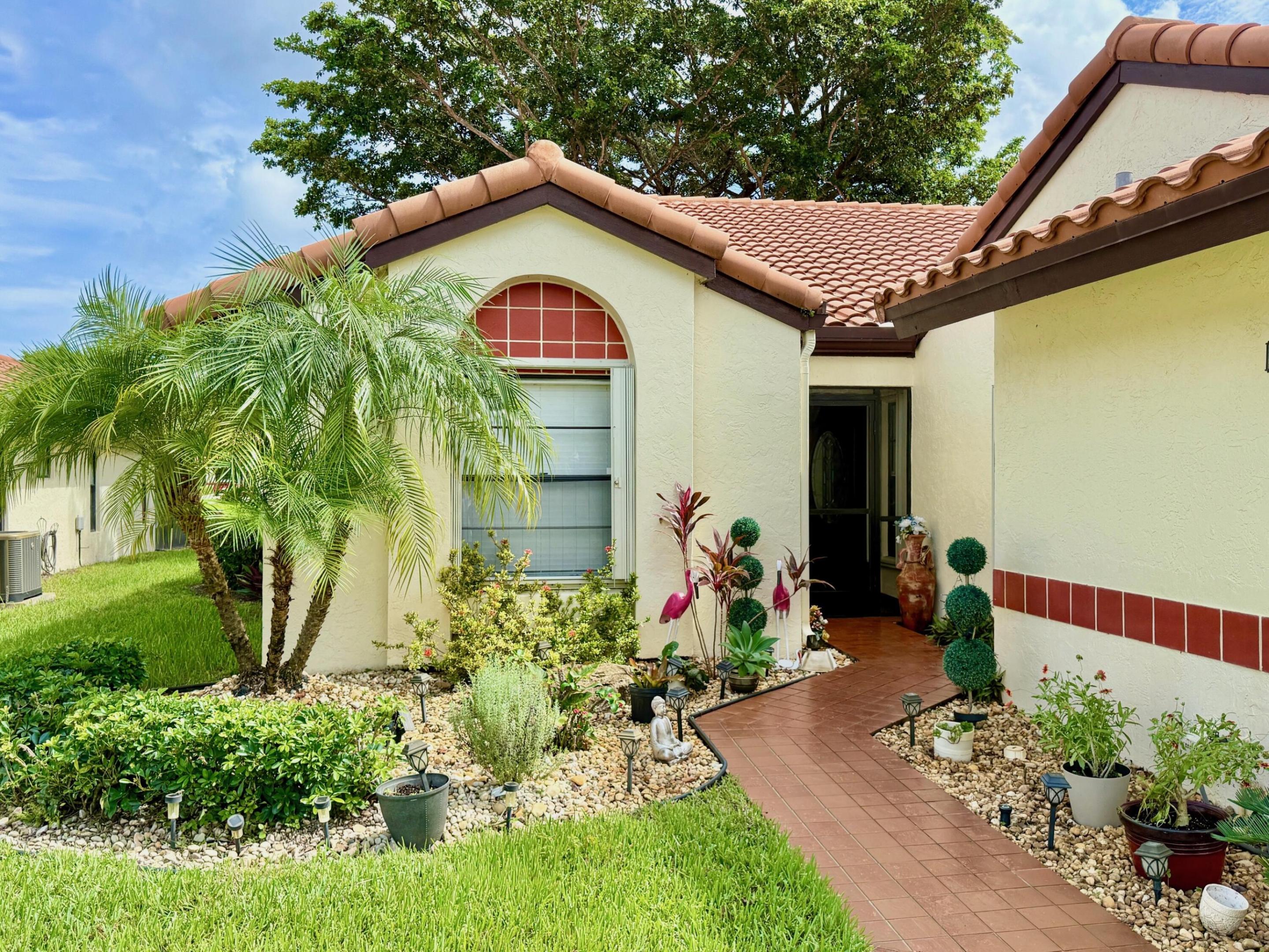 10938 Roebelini Palm Court A Property Photo 3