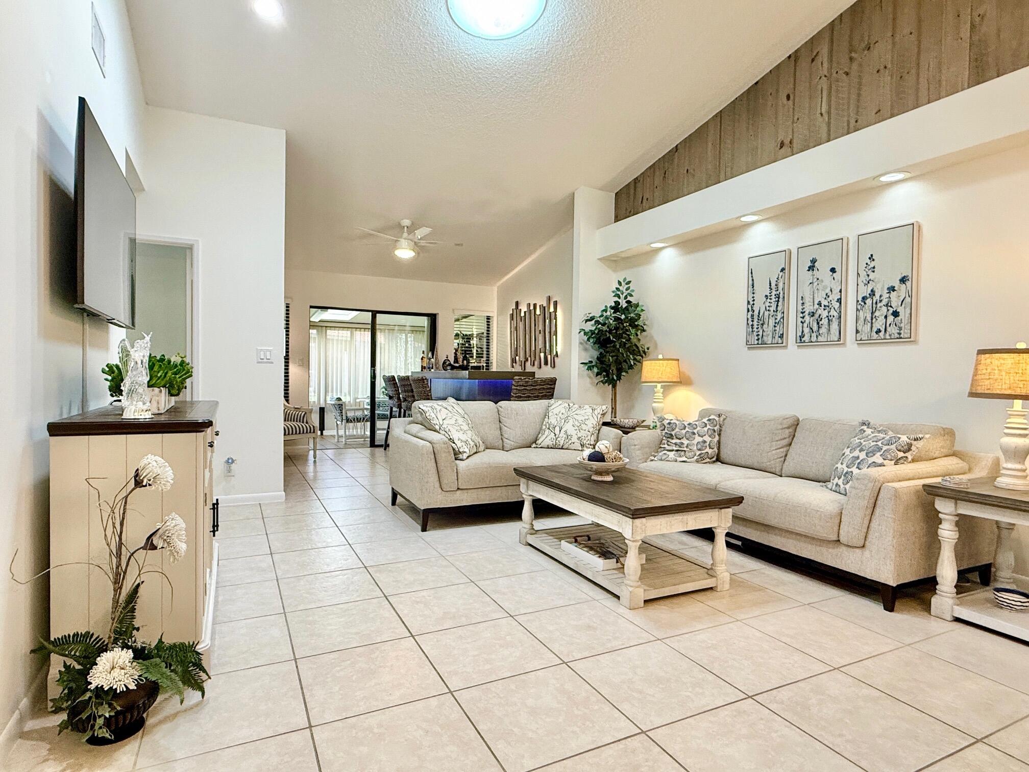 10938 Roebelini Palm Court A Property Photo 5