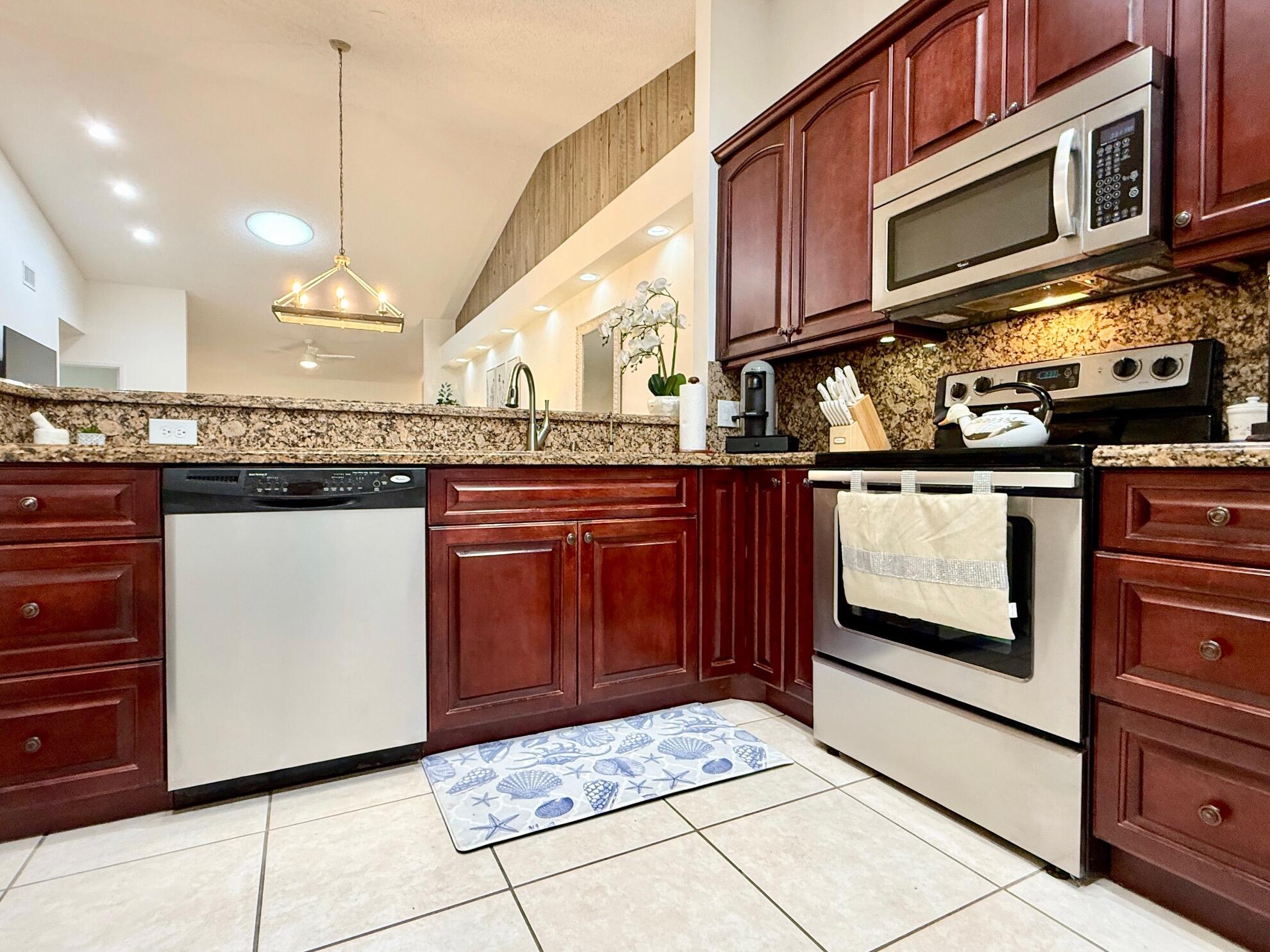 10938 Roebelini Palm Court A Property Photo 9