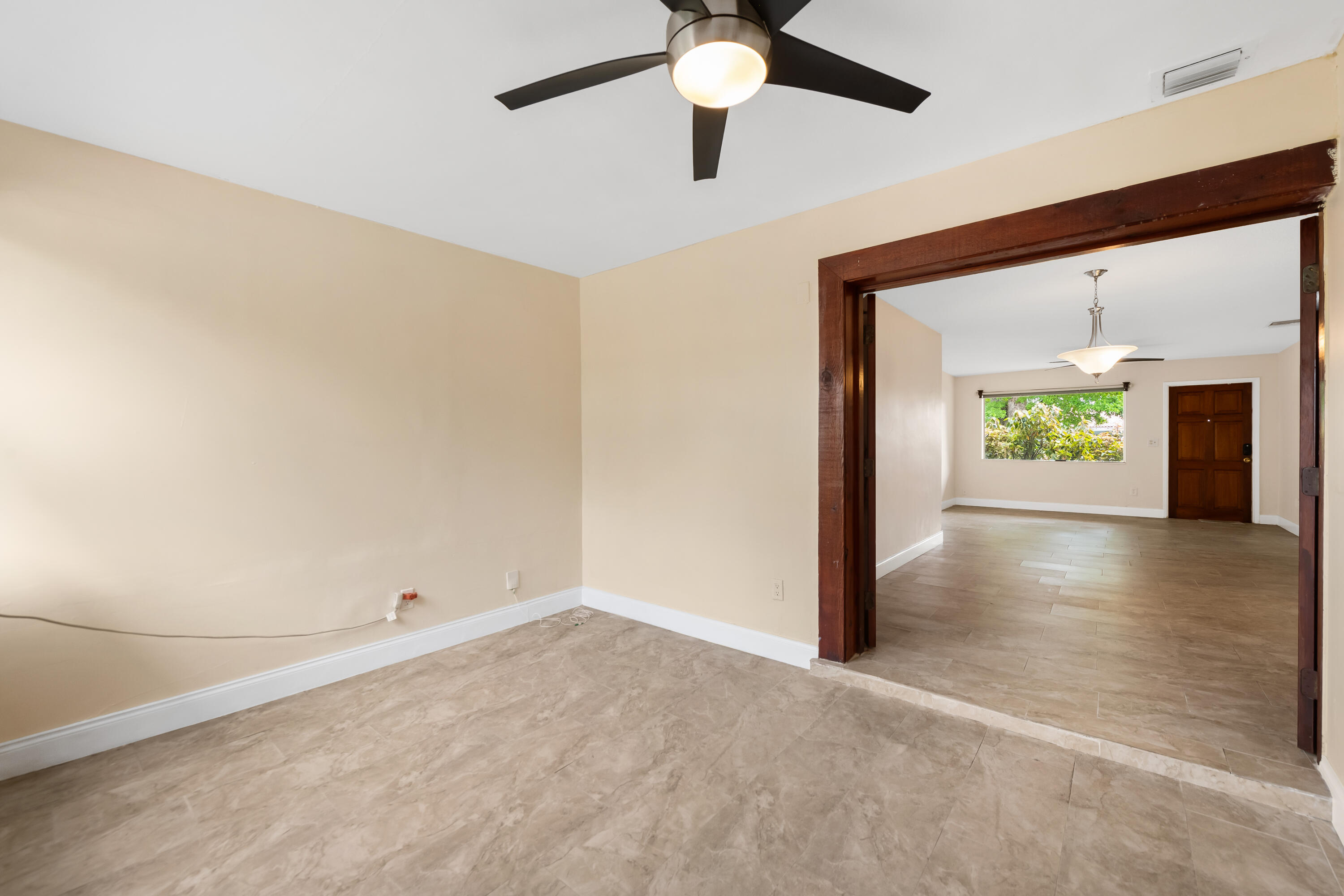 51 Ne 49th Street Property Photo 12