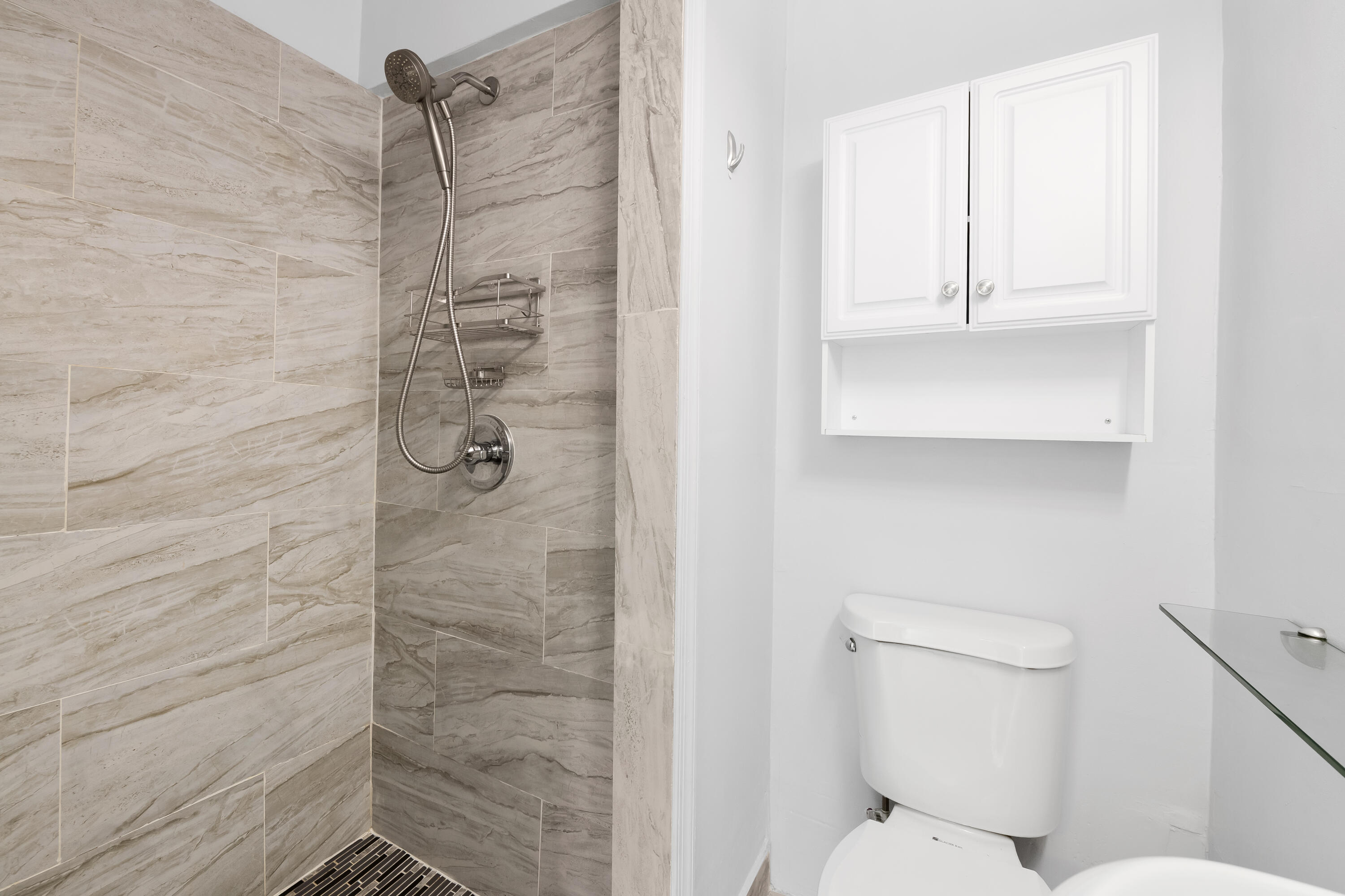 51 Ne 49th Street Property Photo 14