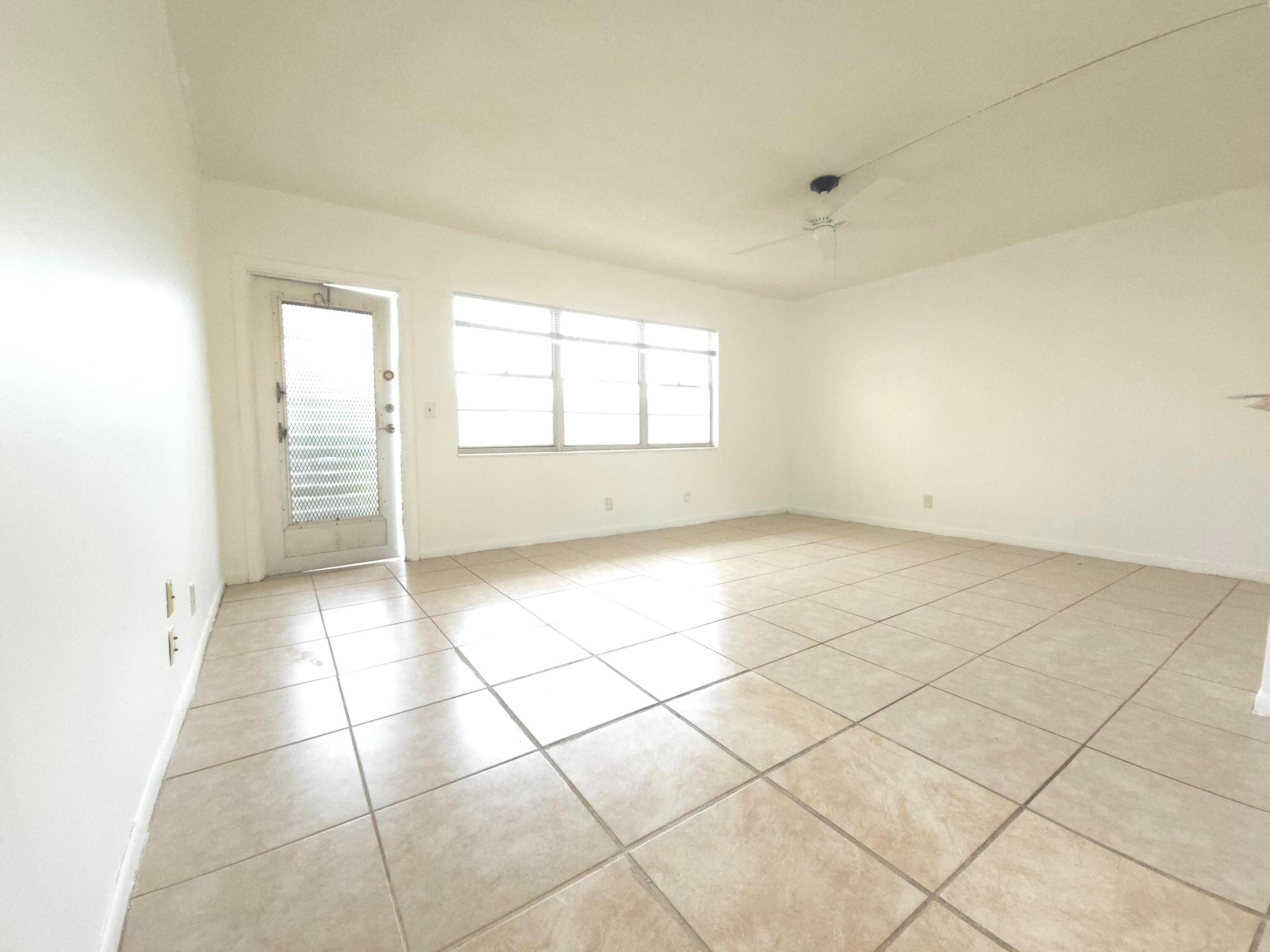129 Norwich F Property Photo 3