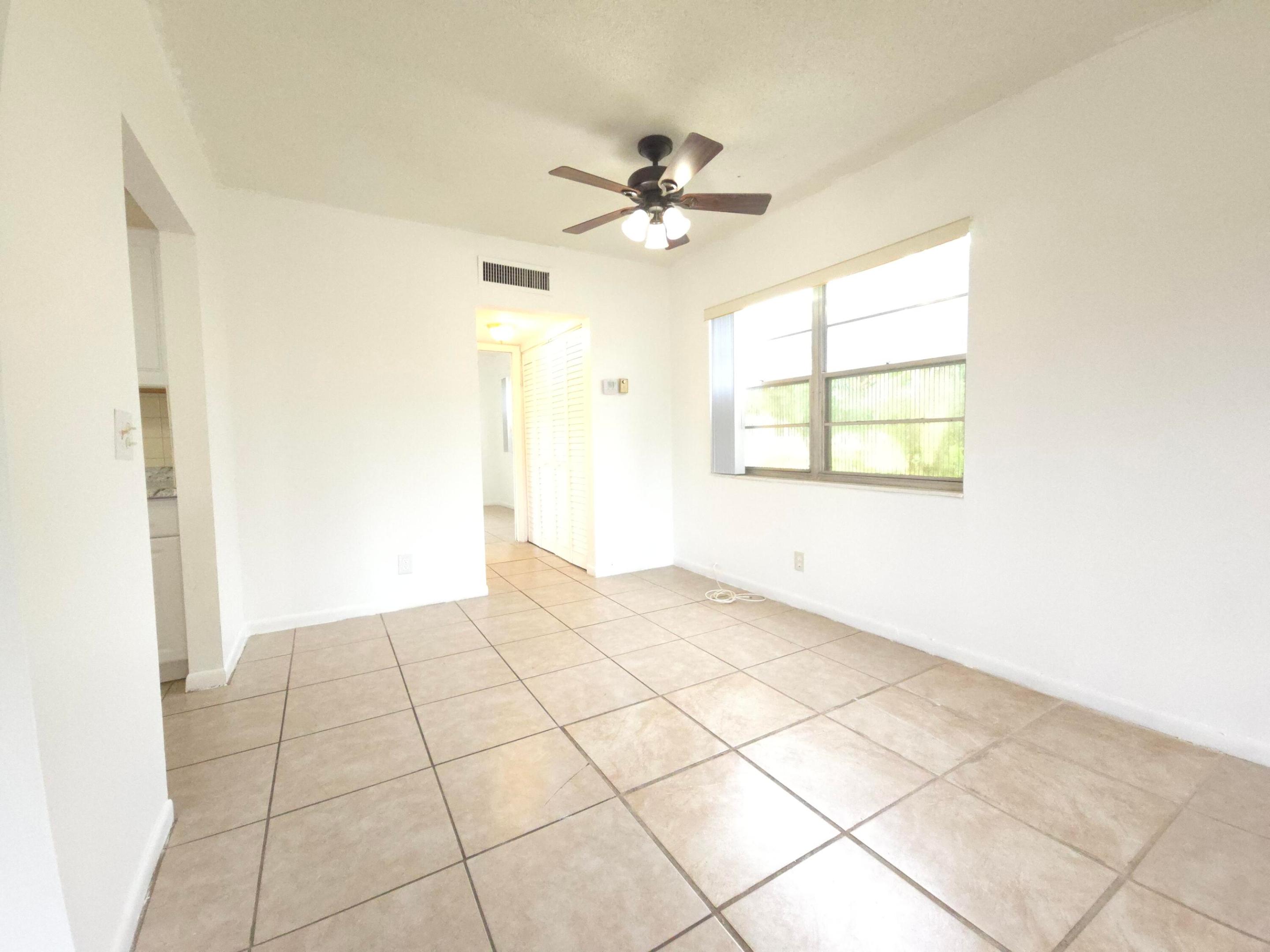129 Norwich F Property Photo 4