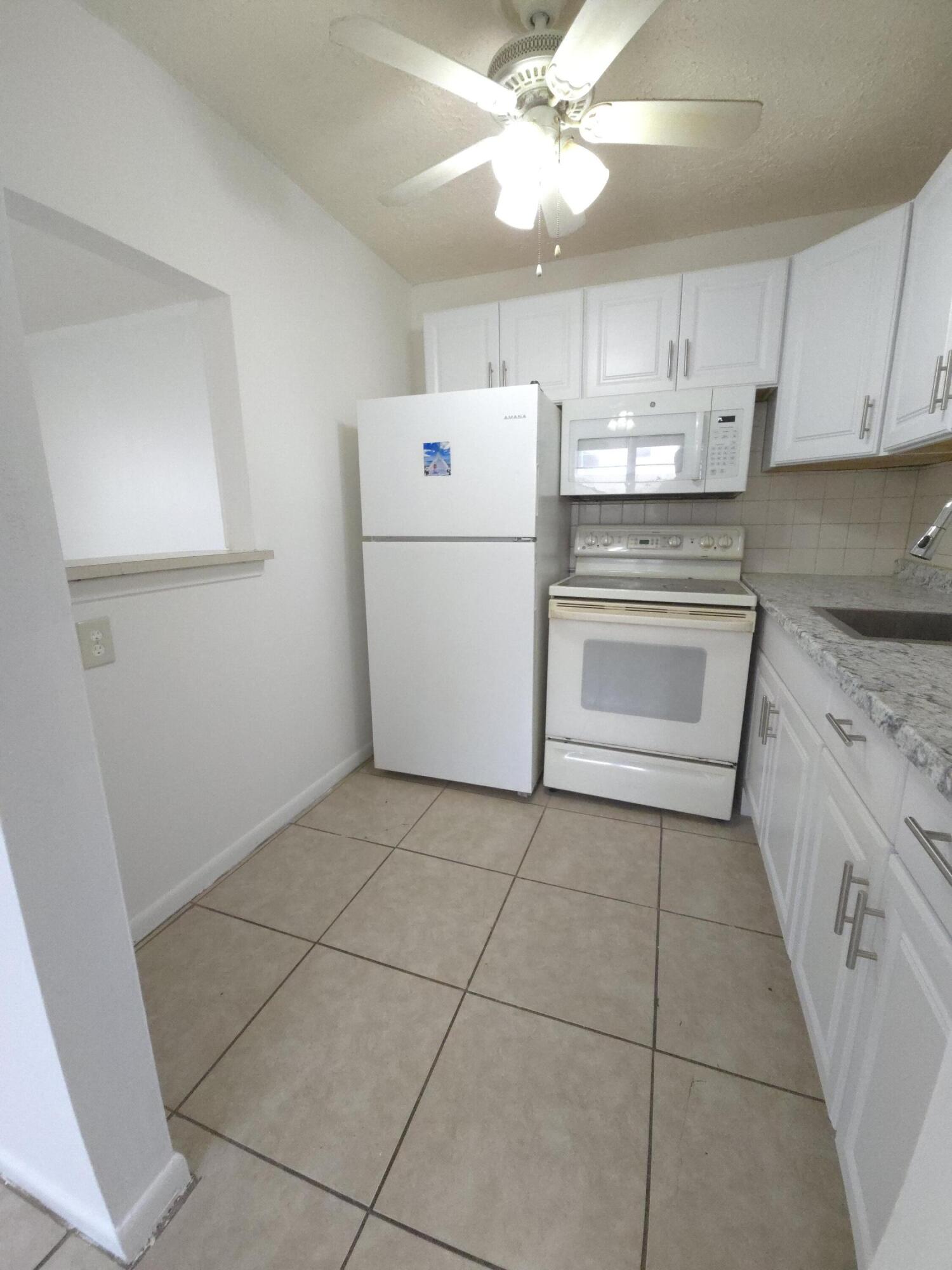 129 Norwich F Property Photo 6