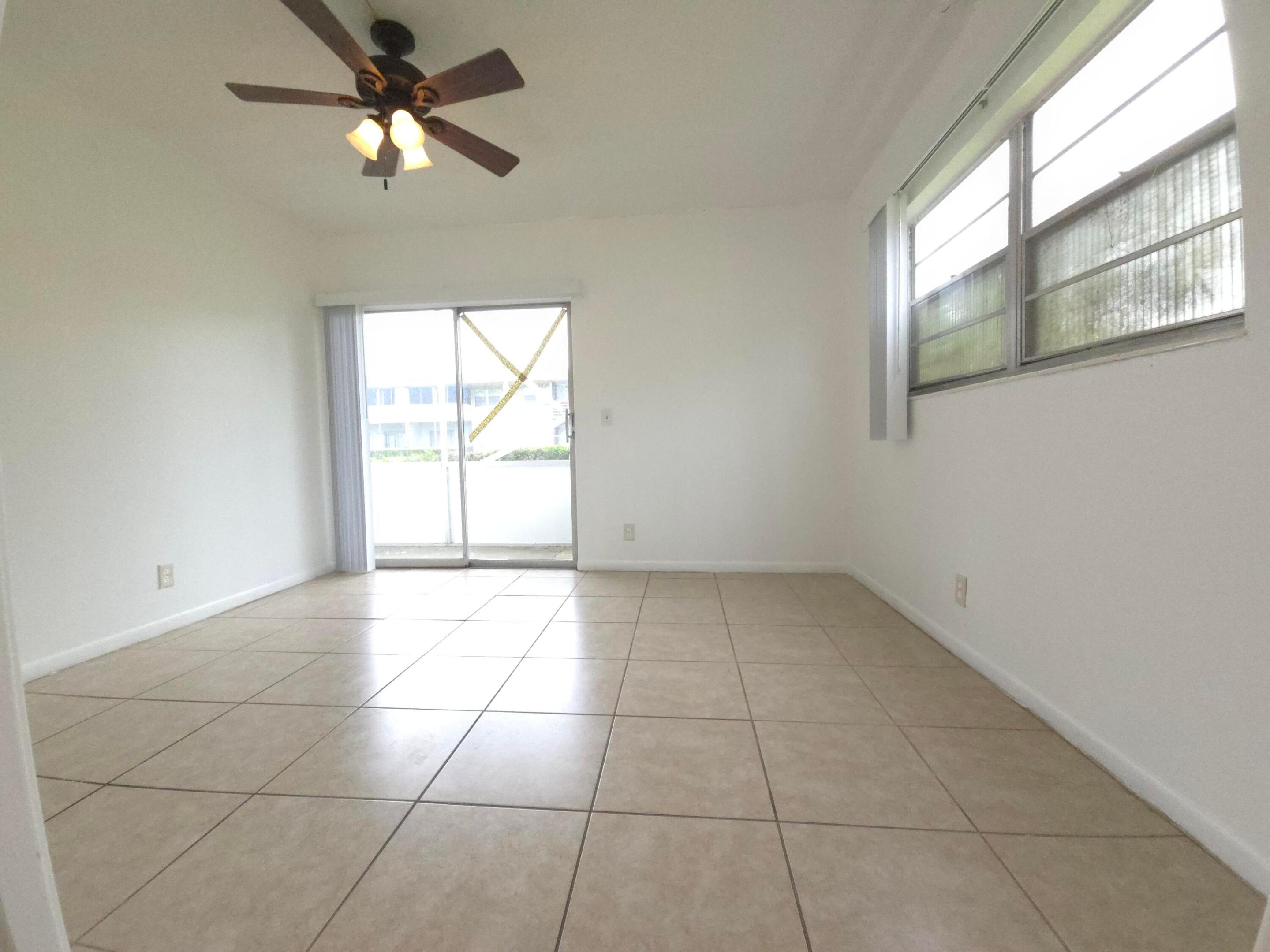 129 Norwich F Property Photo 9