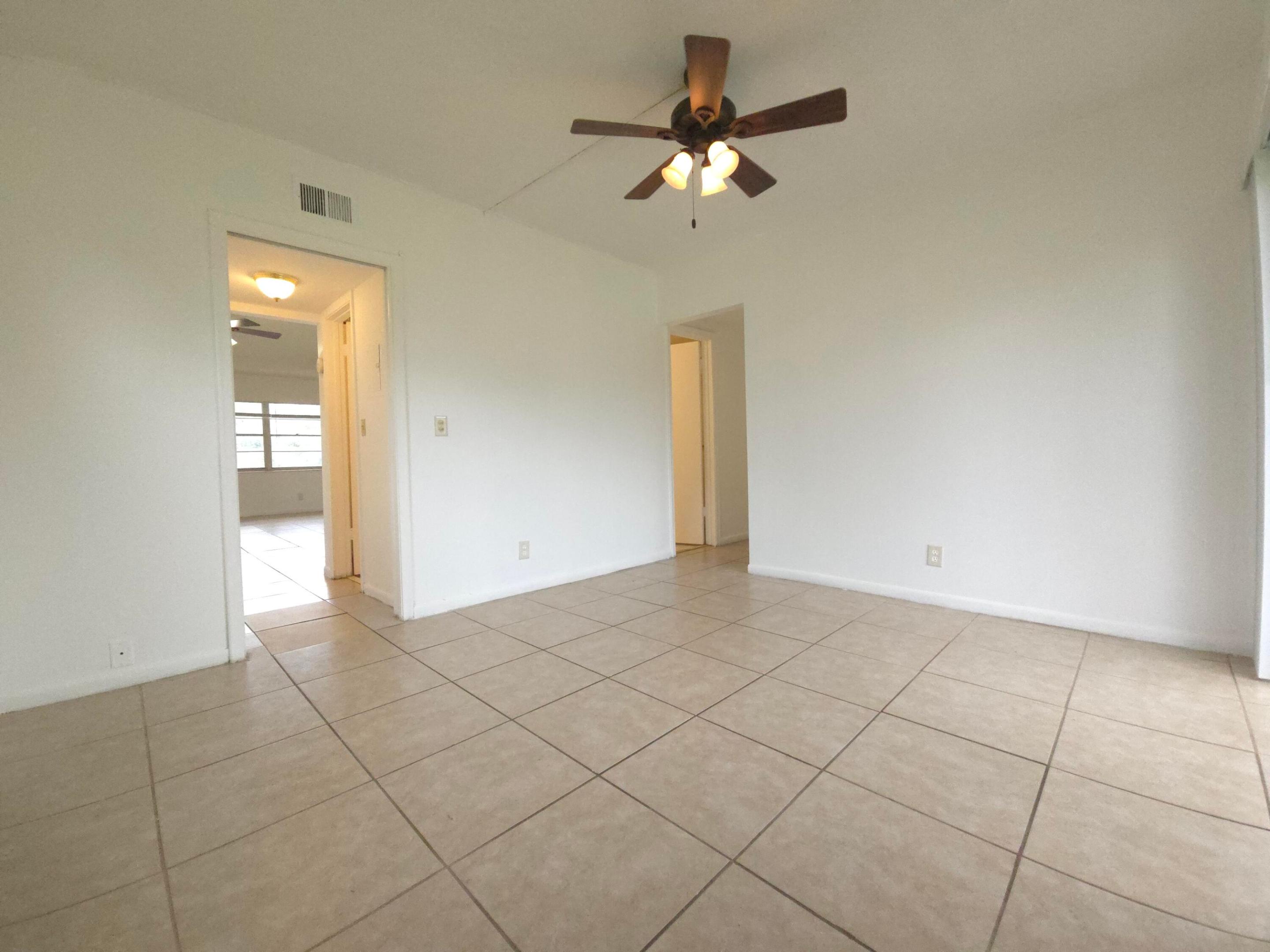 129 Norwich F Property Photo 10