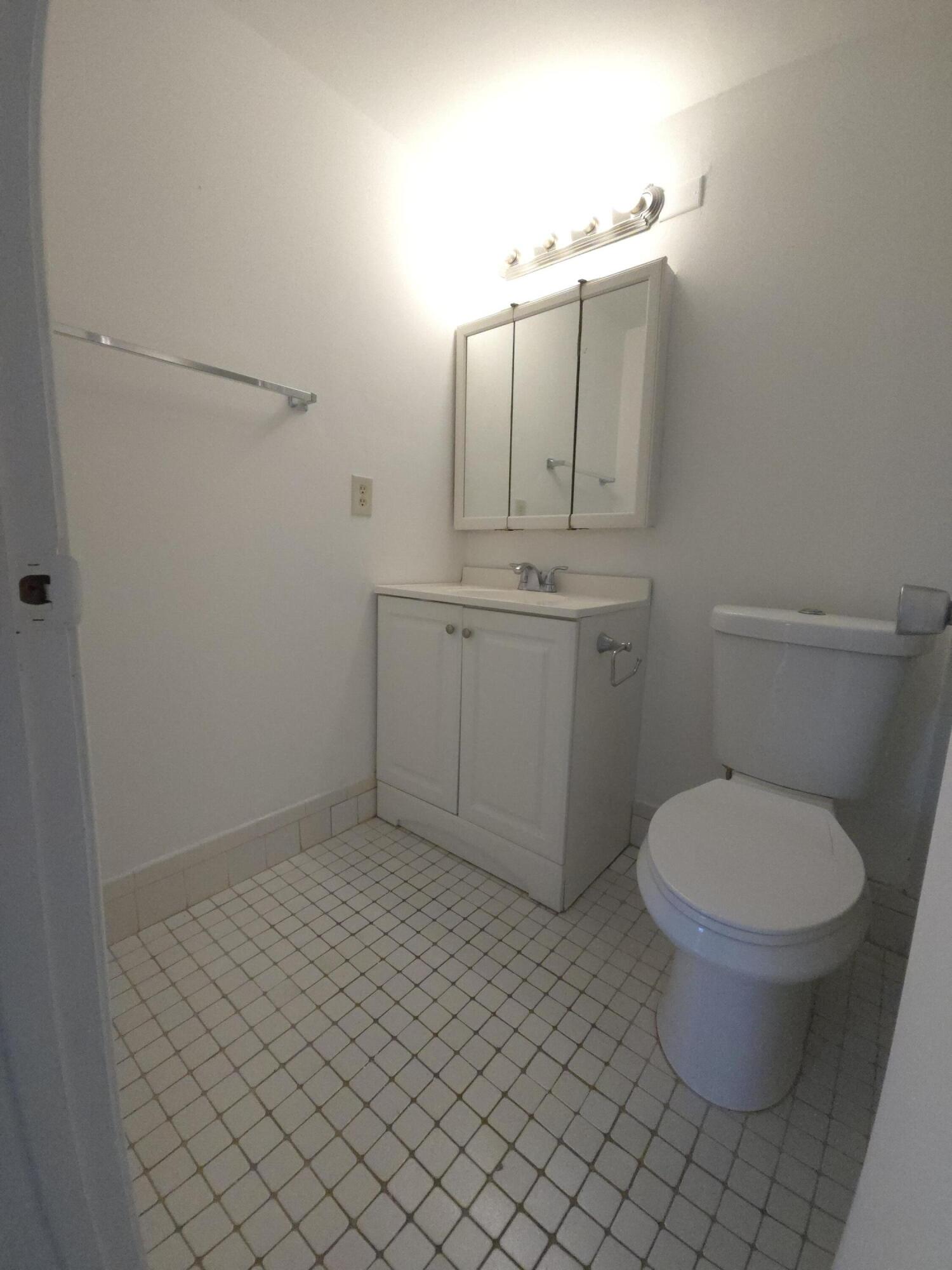 129 Norwich F Property Photo 12
