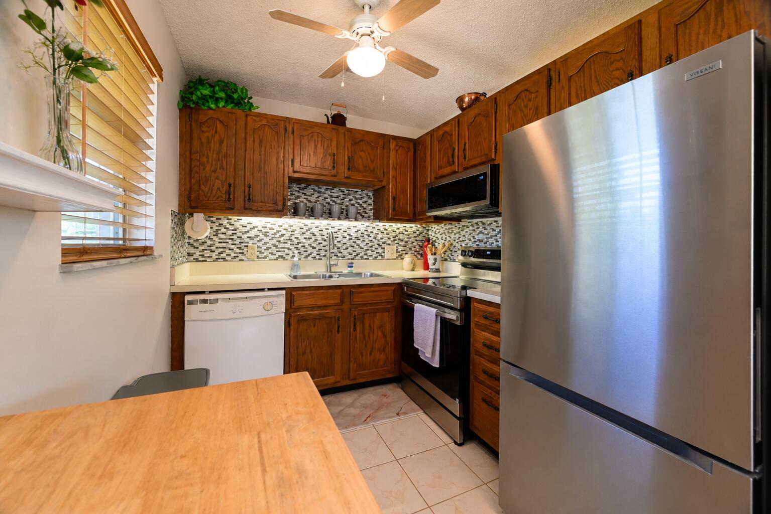 27 Lake Vista Trail 203 Property Photo 8