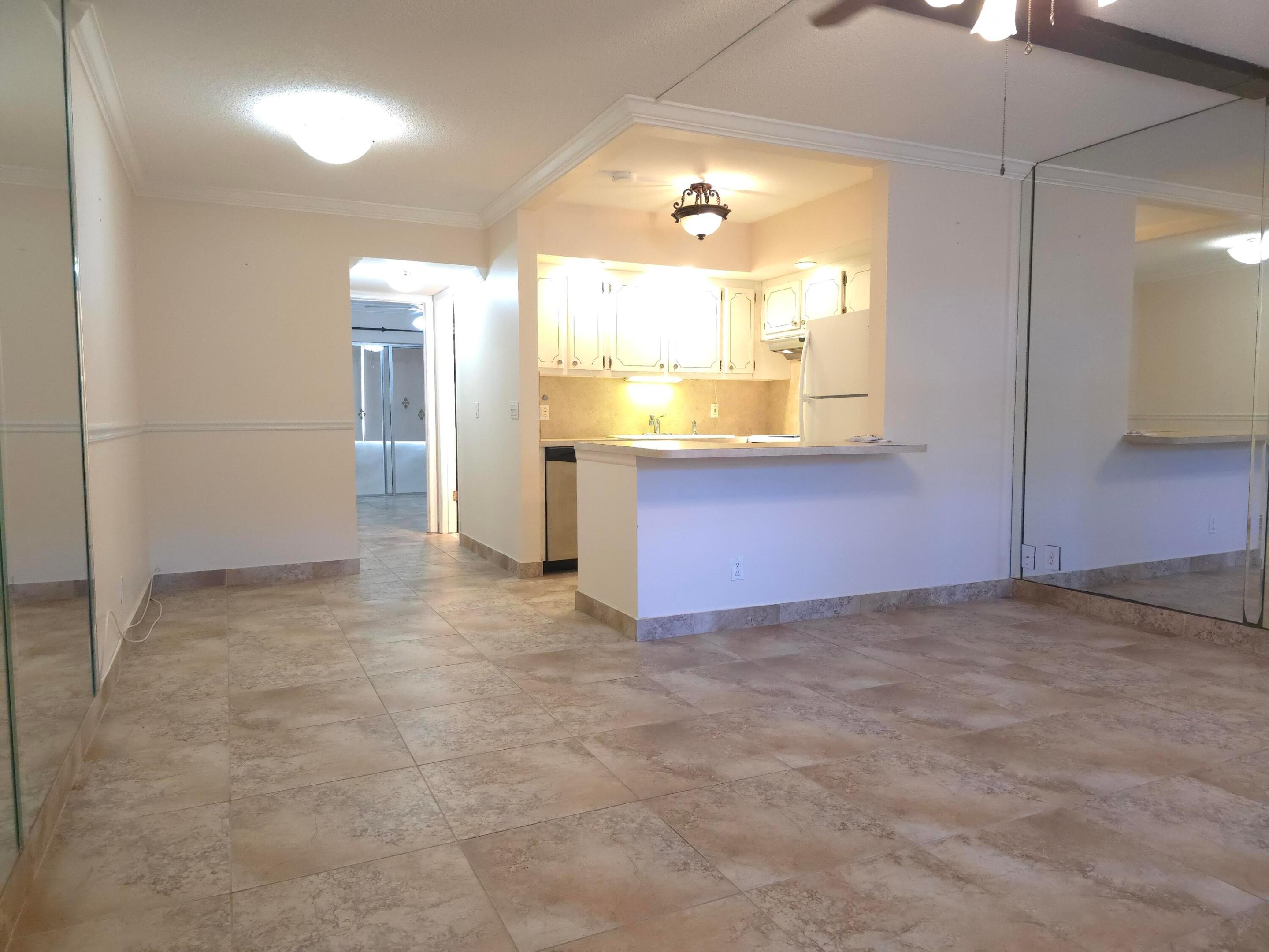 57 Camden C Property Photo 4