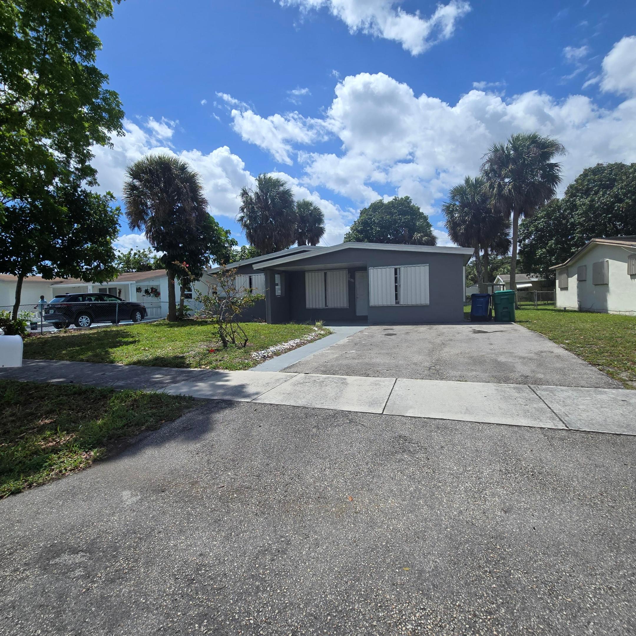3860 Nw 8th Place Property Photo 1