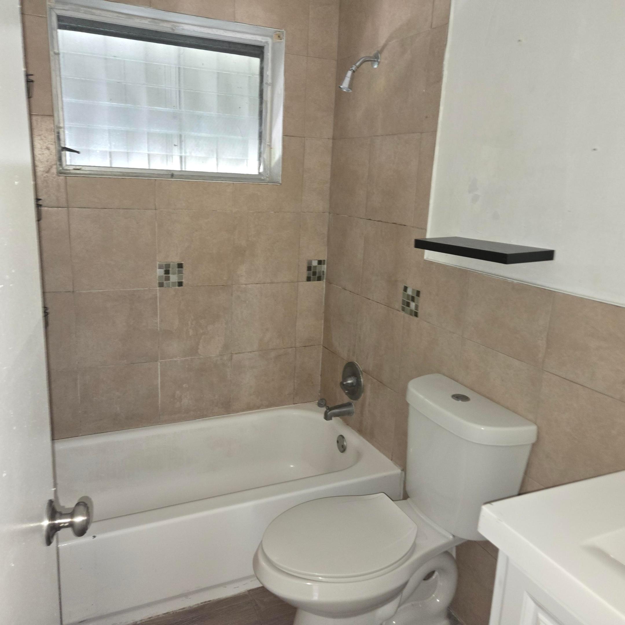 3860 Nw 8th Place Property Photo 15