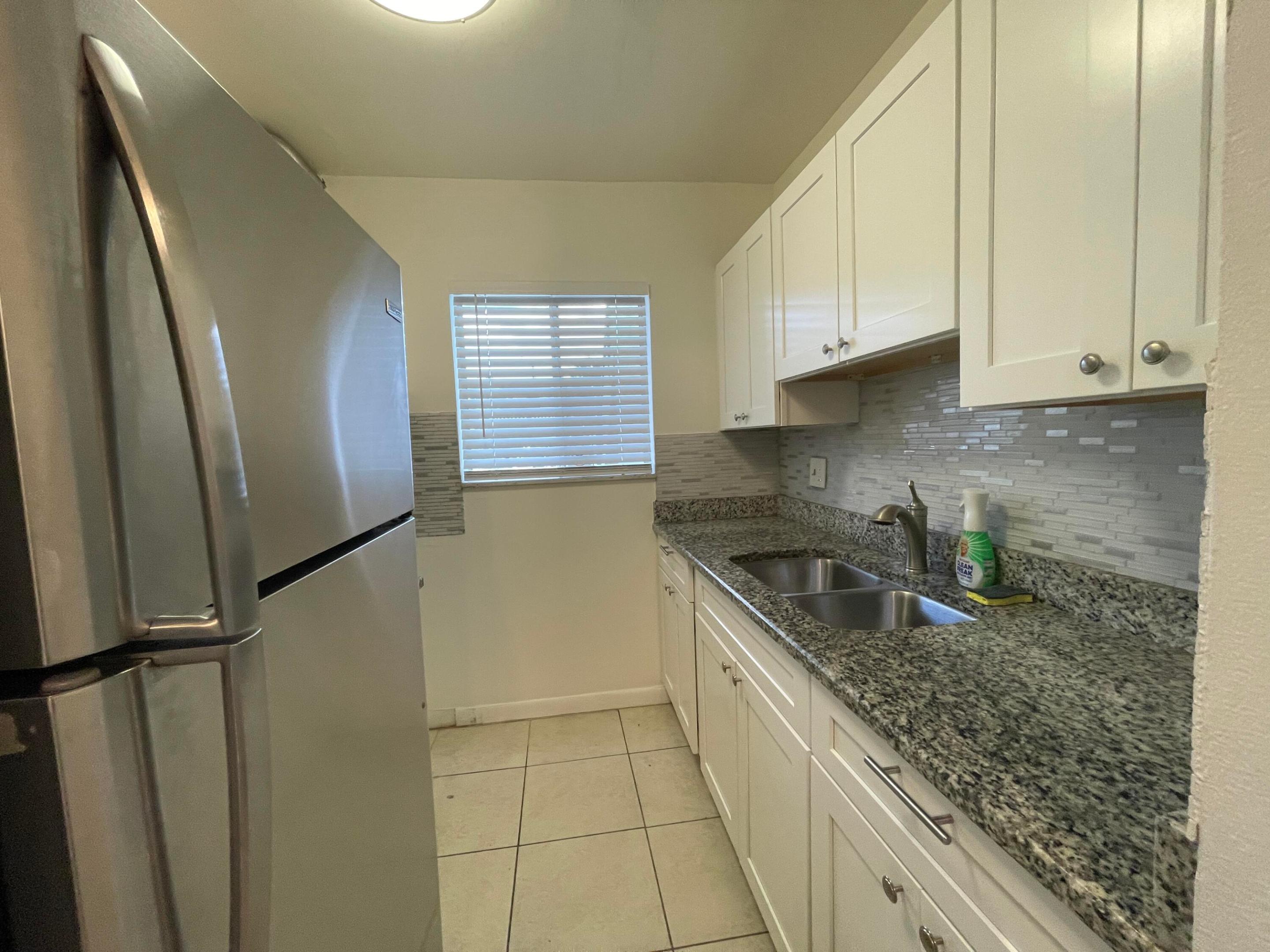 306 E Ocean Avenue 114 Property Photo 8