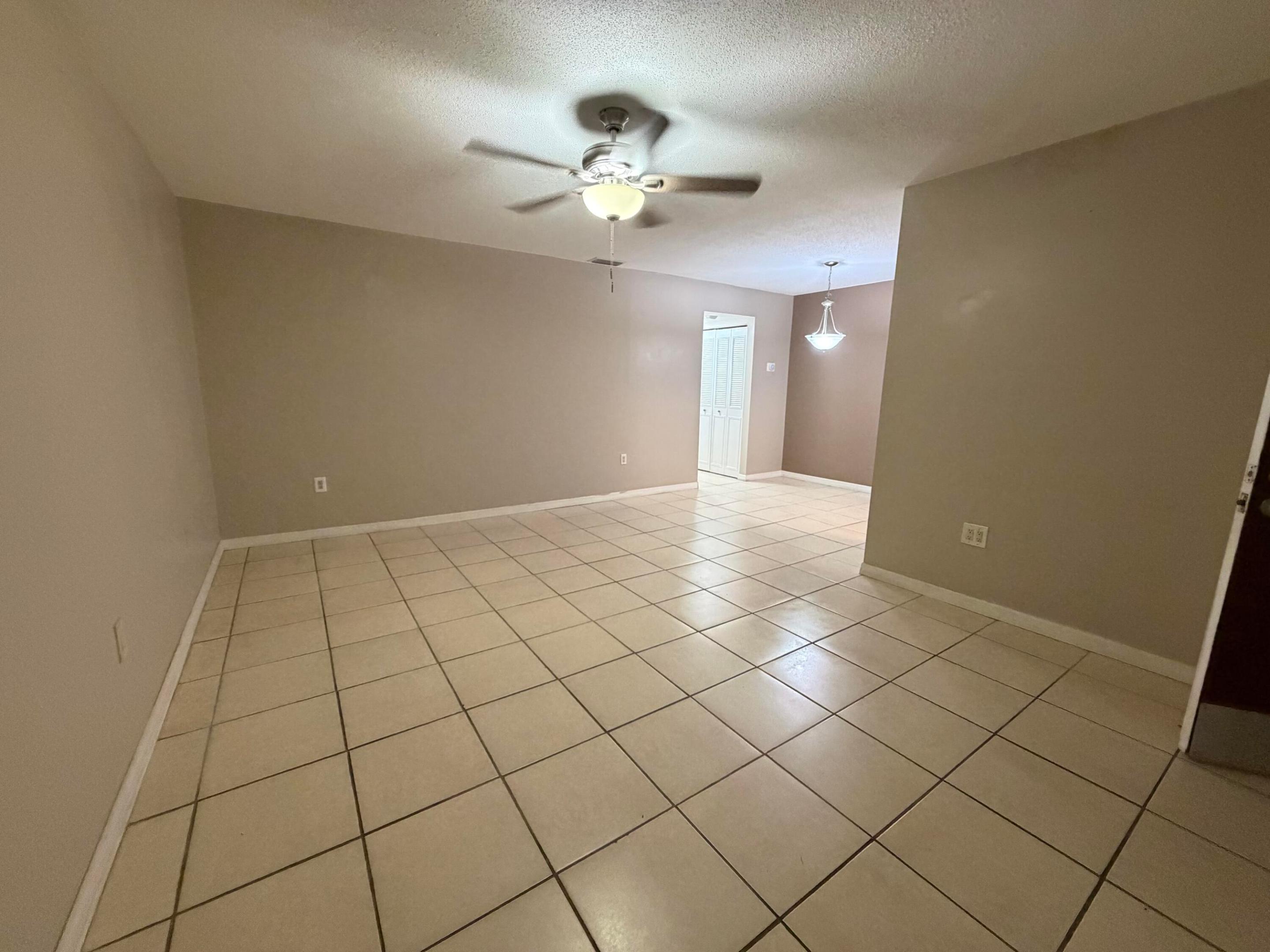 2302 Sunrise Boulevard 2-210 Property Photo 4