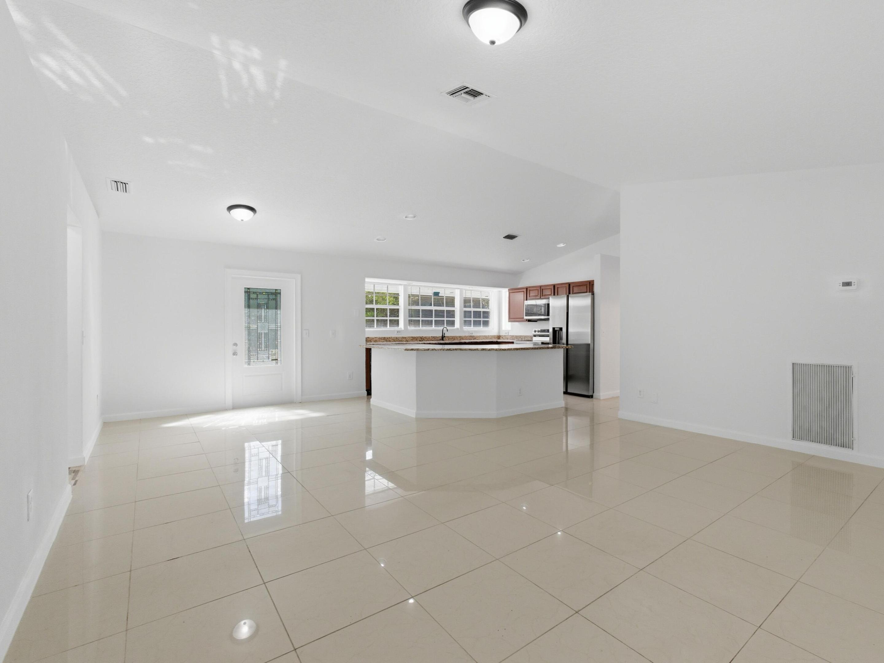 14242 77th Place N Property Photo 8