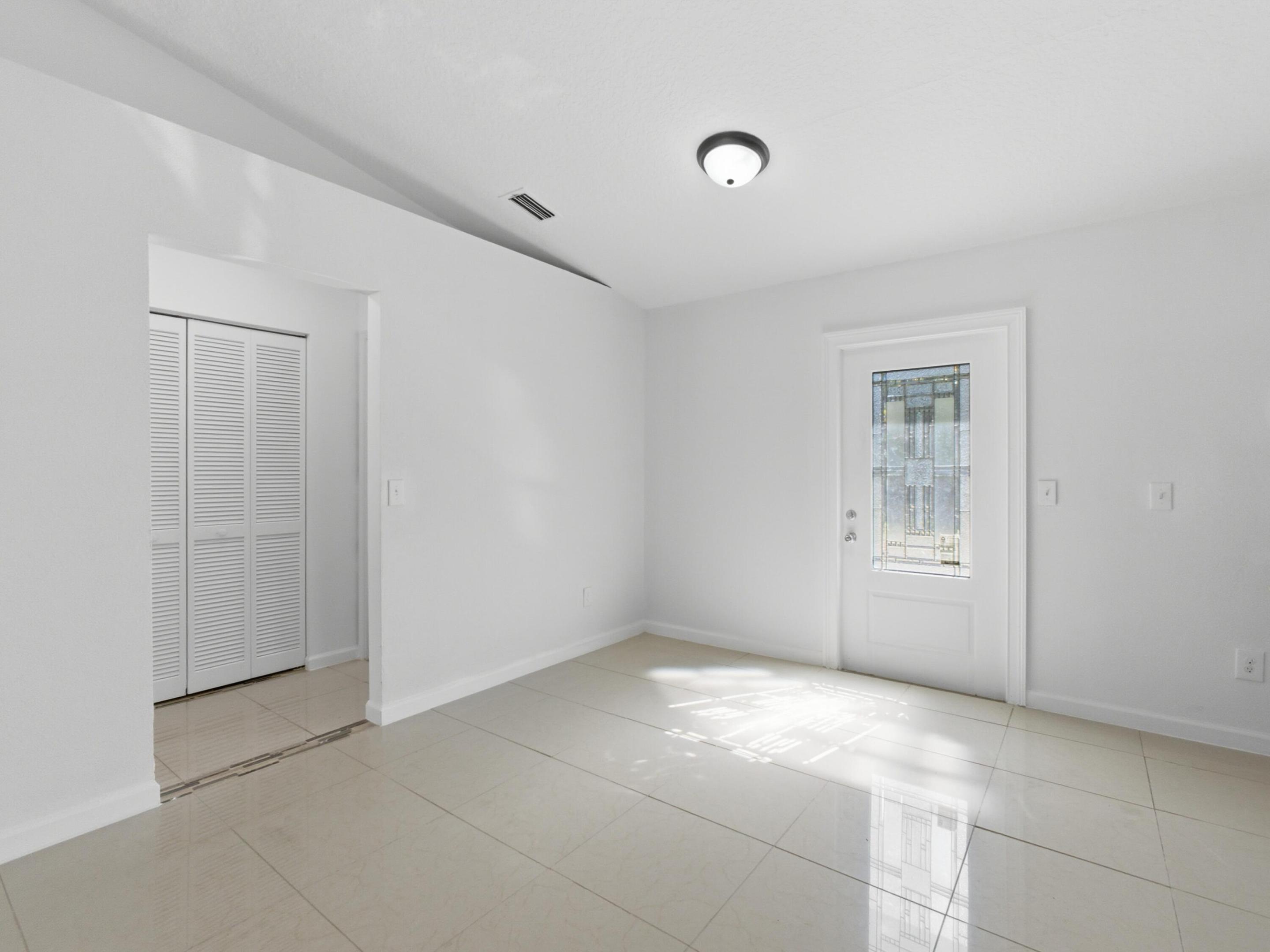 14242 77th Place N Property Photo 12