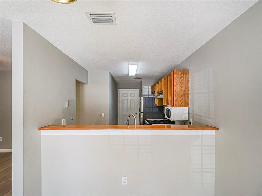 528 13th Place 528 Property Photo 13