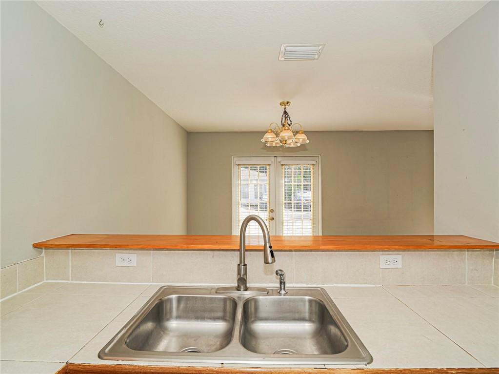528 13th Place 528 Property Photo 18