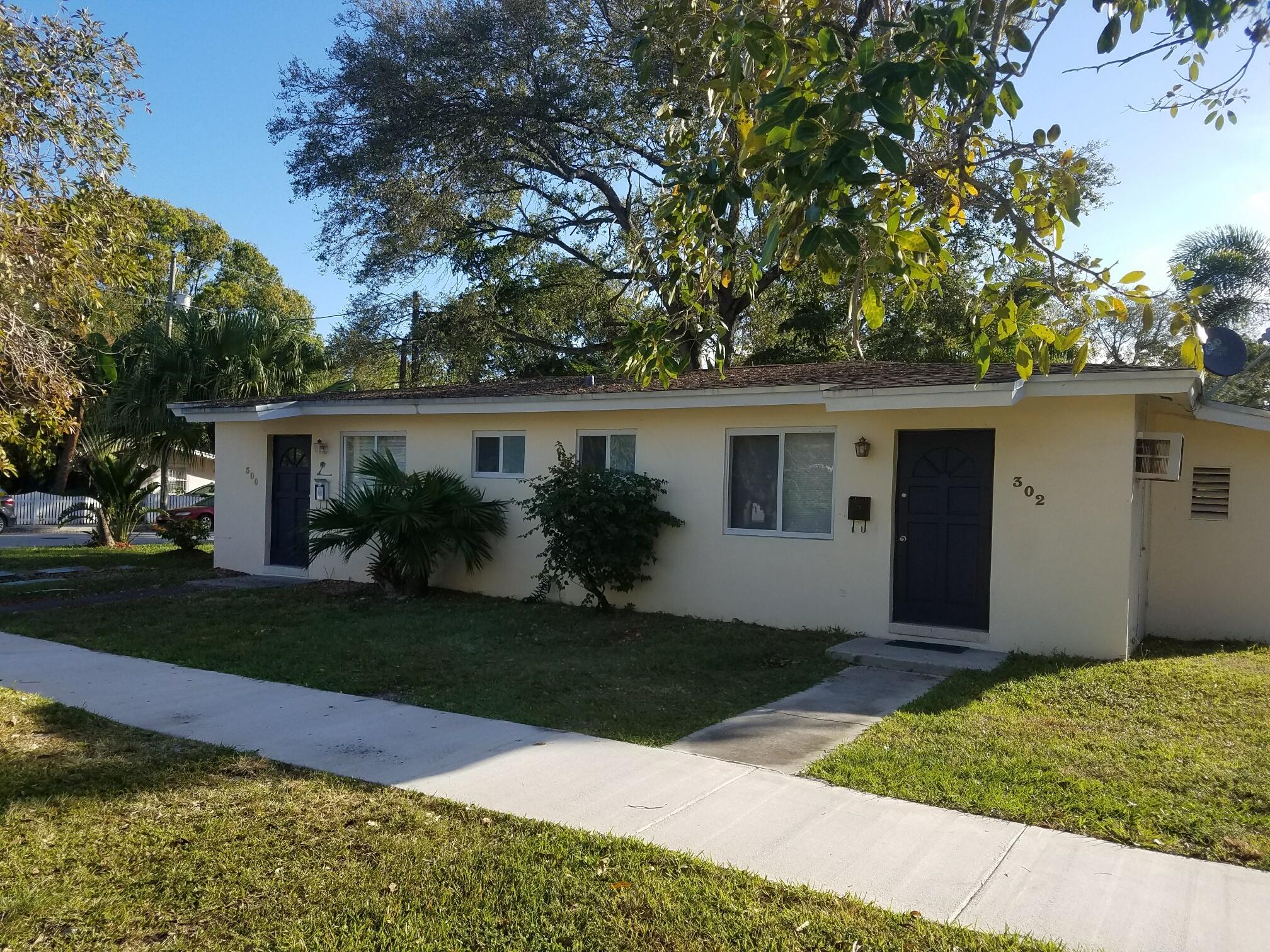 300 Sw 10th Avenue Property Photo 1