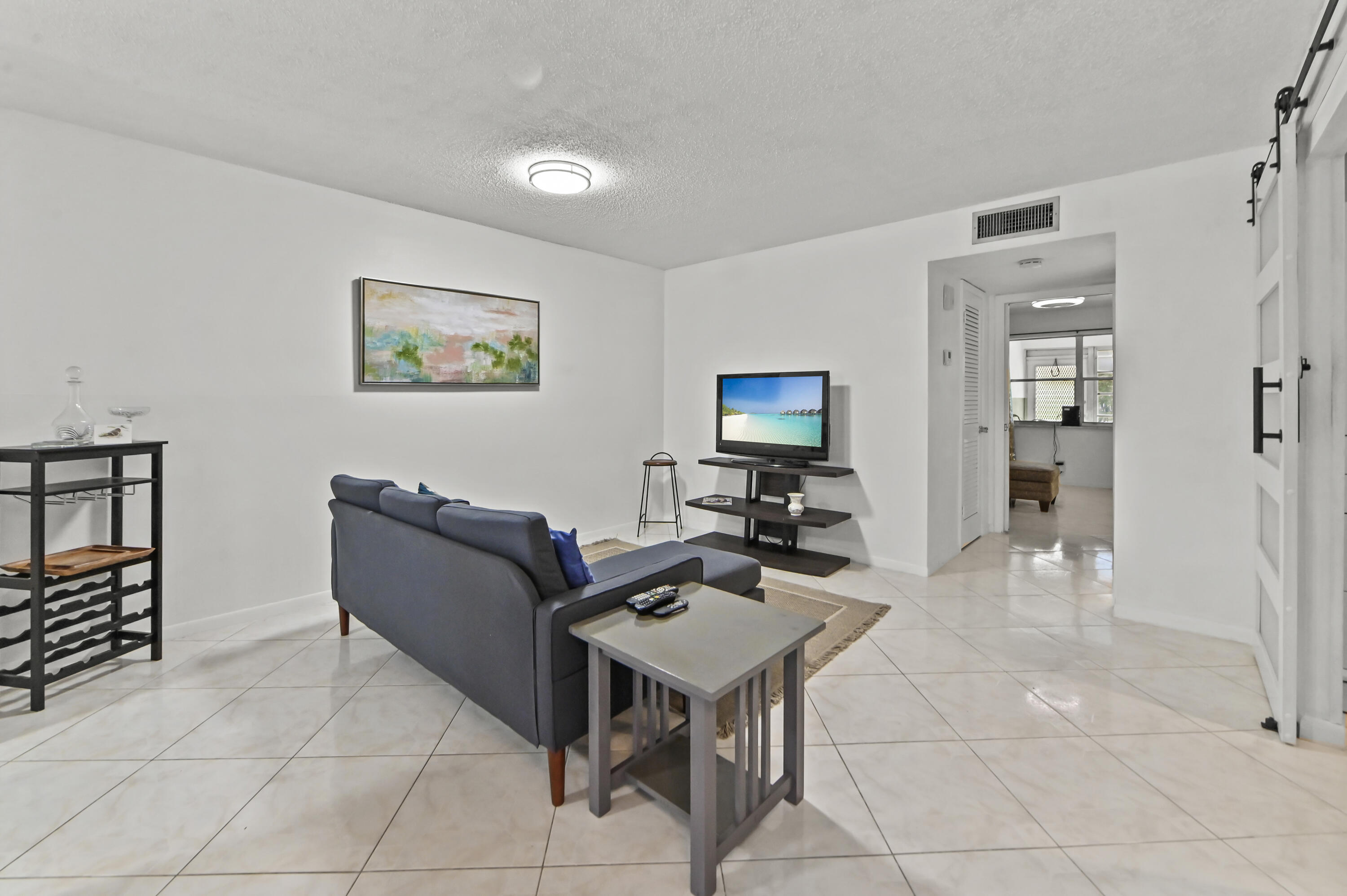 120 High Point Boulevard C Property Photo 4