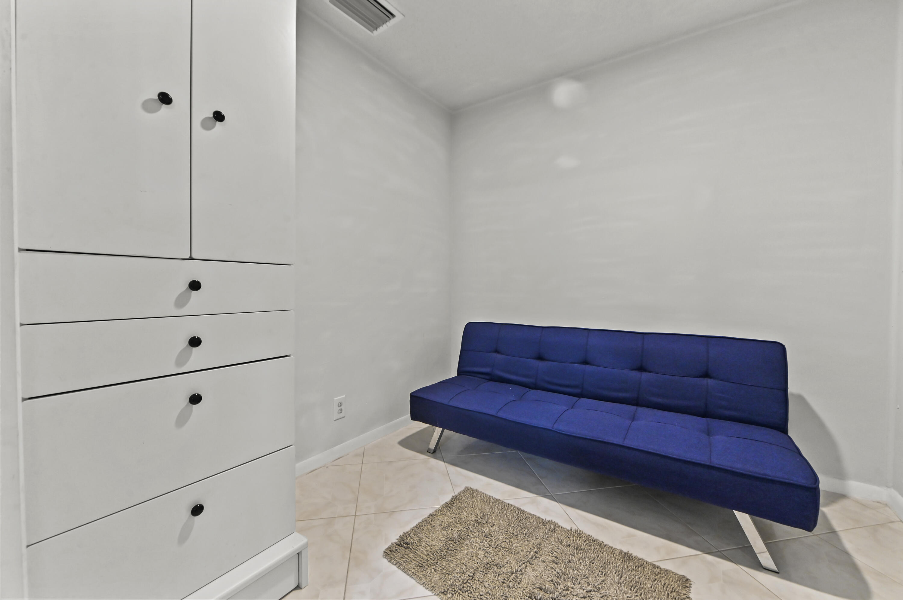 120 High Point Boulevard C Property Photo 10