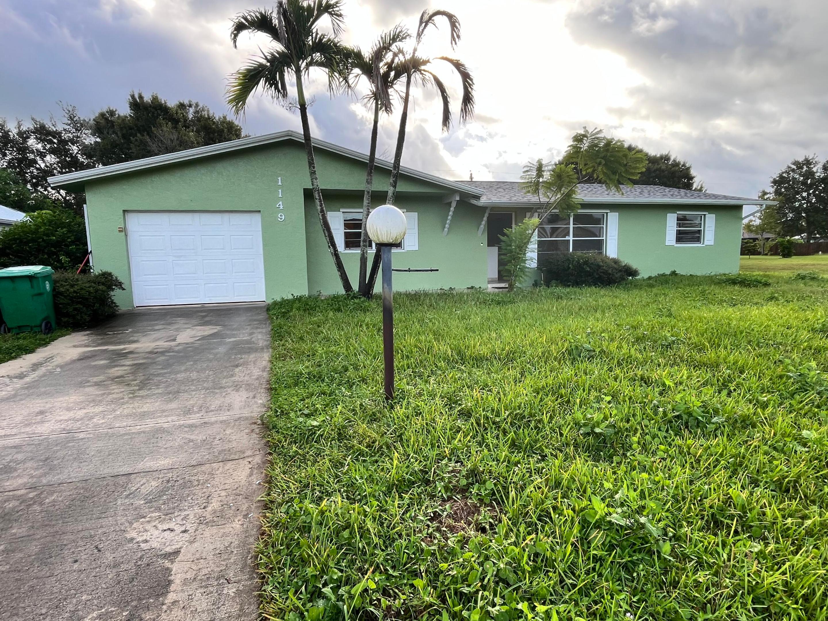 1149 Sw Hogan Street Property Photo 1