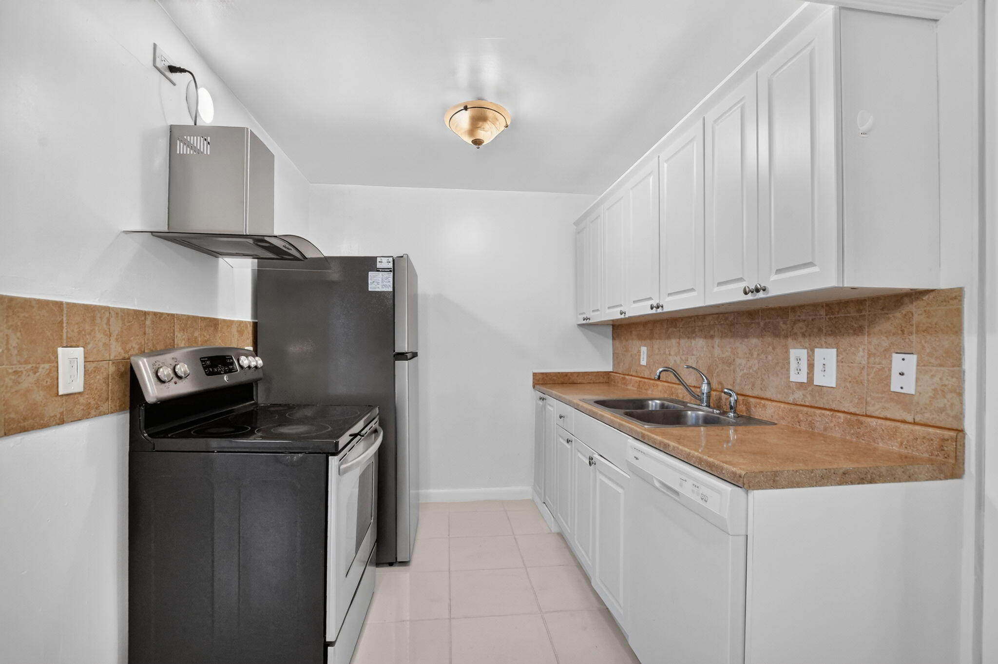3010 Guildford A Property Photo 3