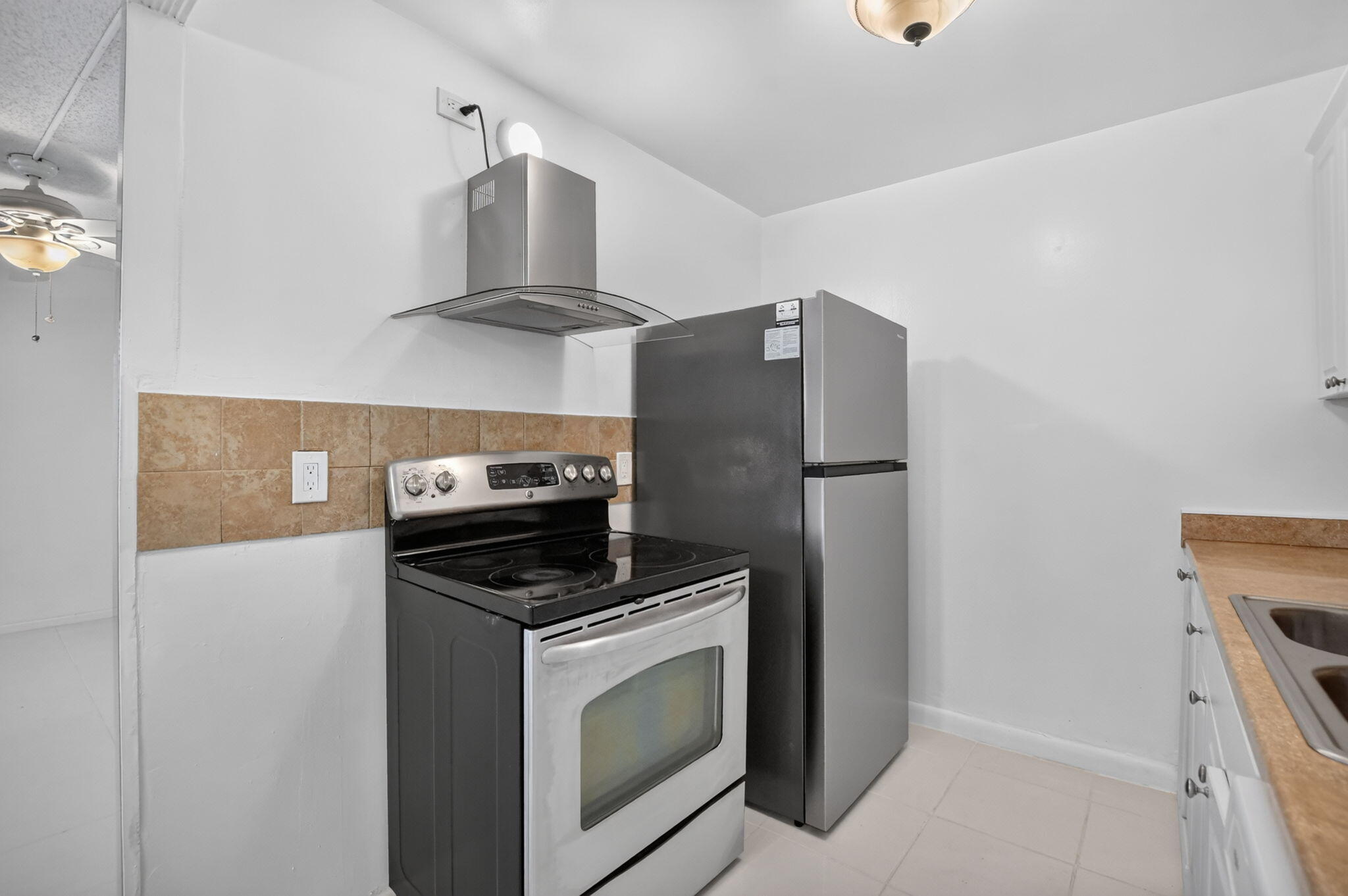 3010 Guildford A Property Photo 5