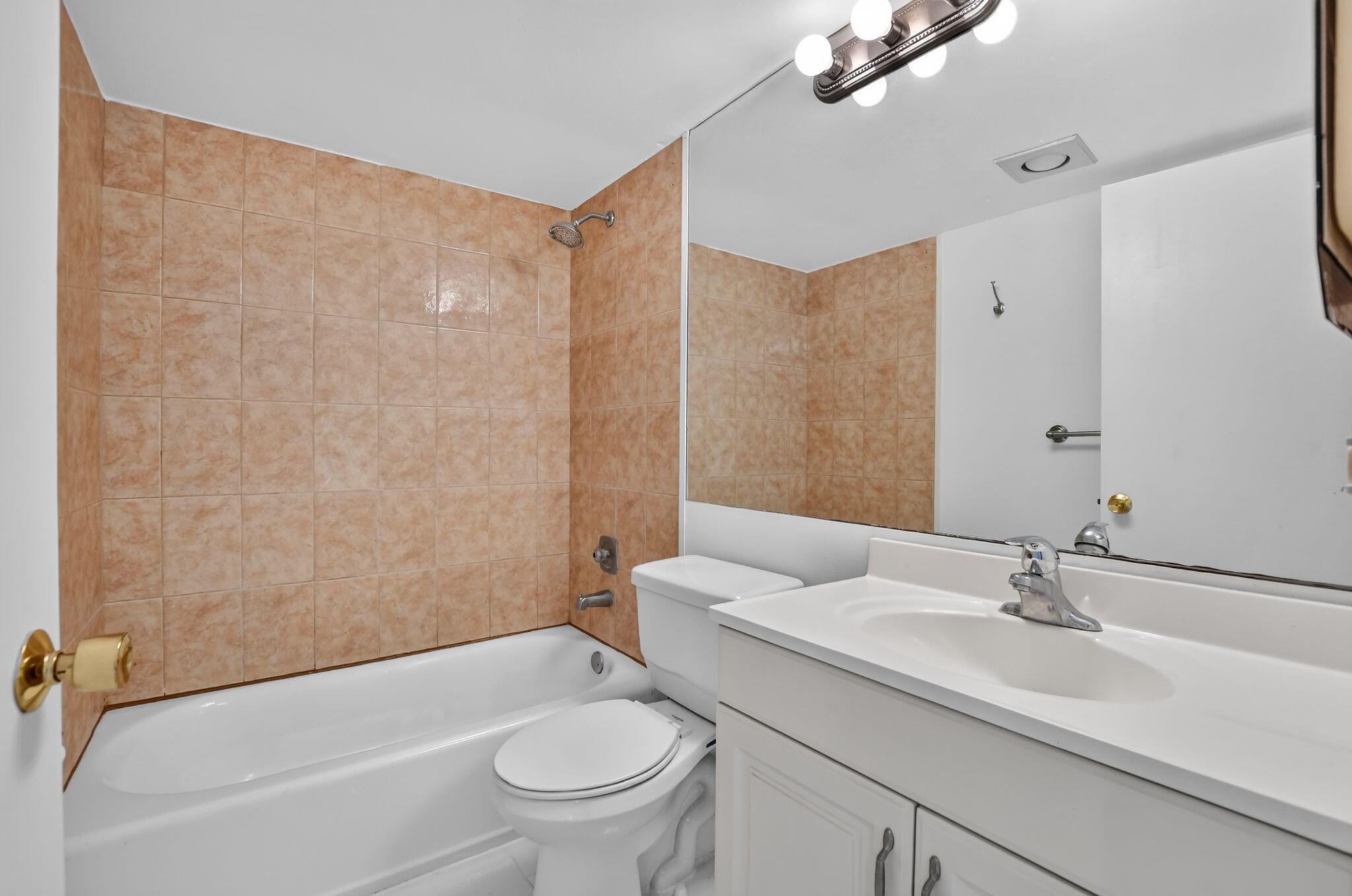 3010 Guildford A Property Photo 15
