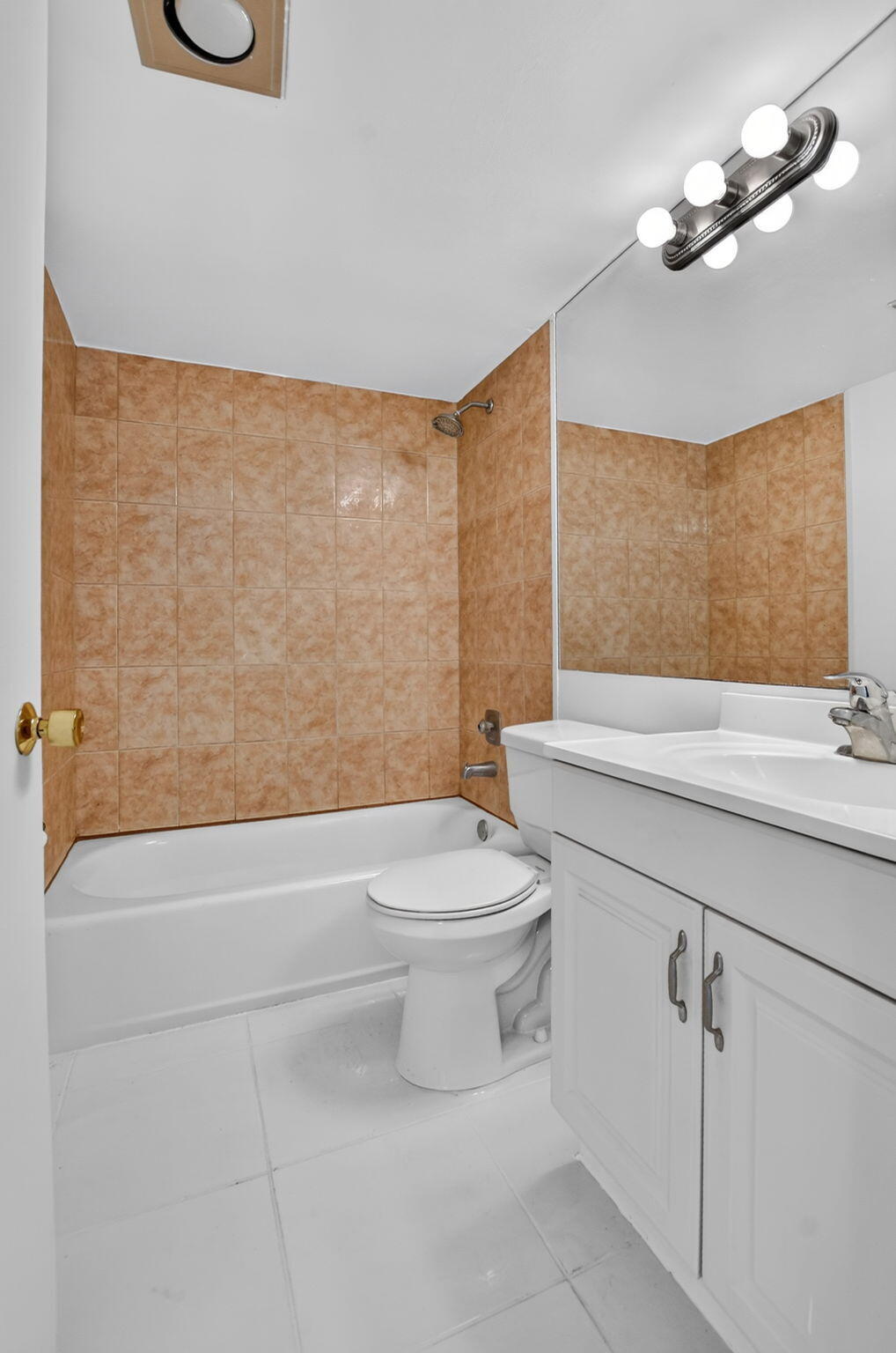 3010 Guildford A Property Photo 16
