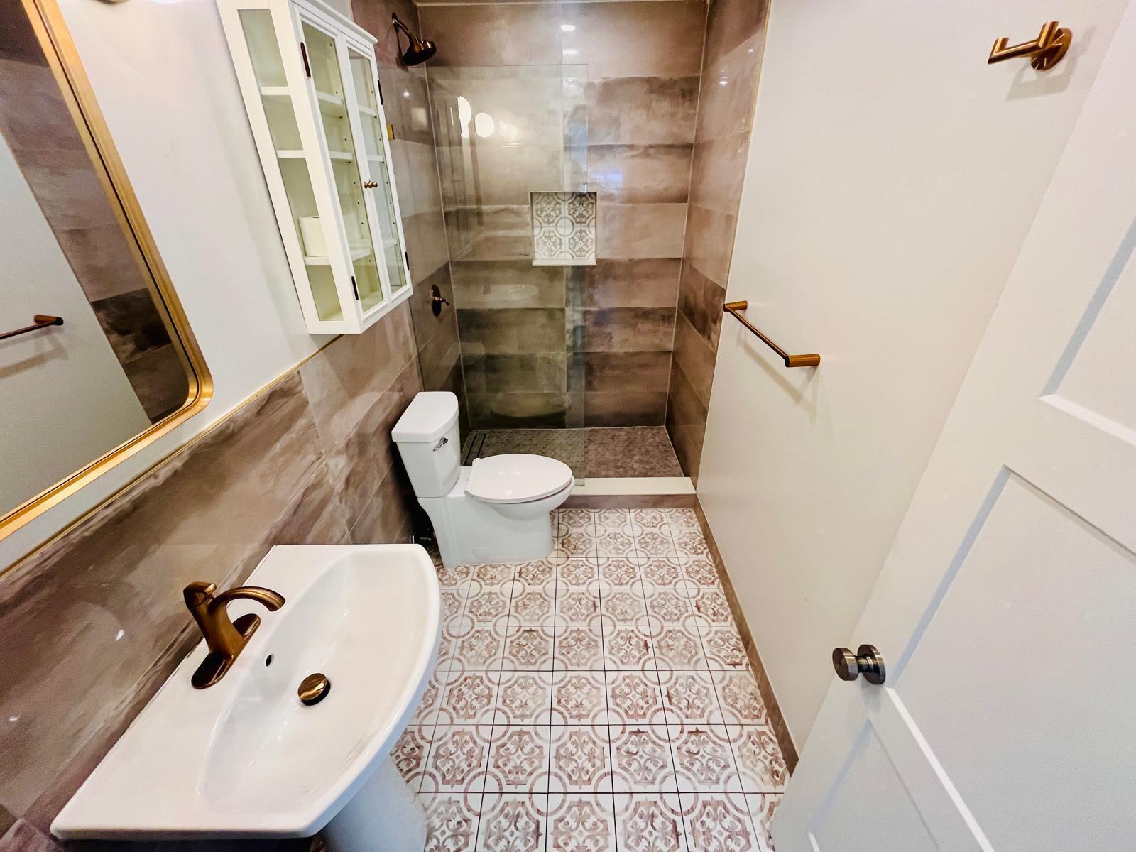 1215 Ne 17th Avenue 7 Property Photo 2