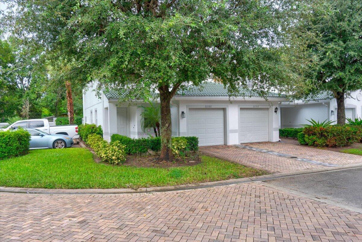 22160 Majestic Woods Way Property Photo 2