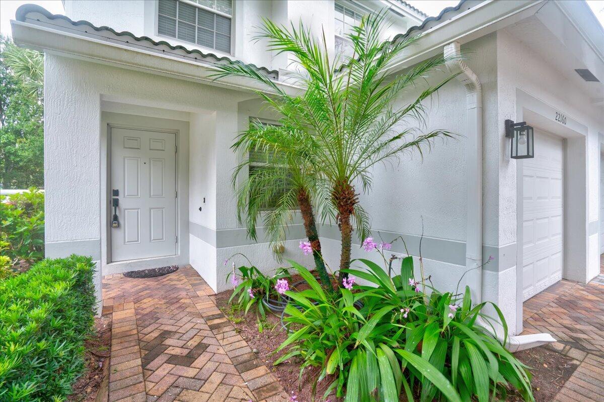 22160 Majestic Woods Way Property Photo 3