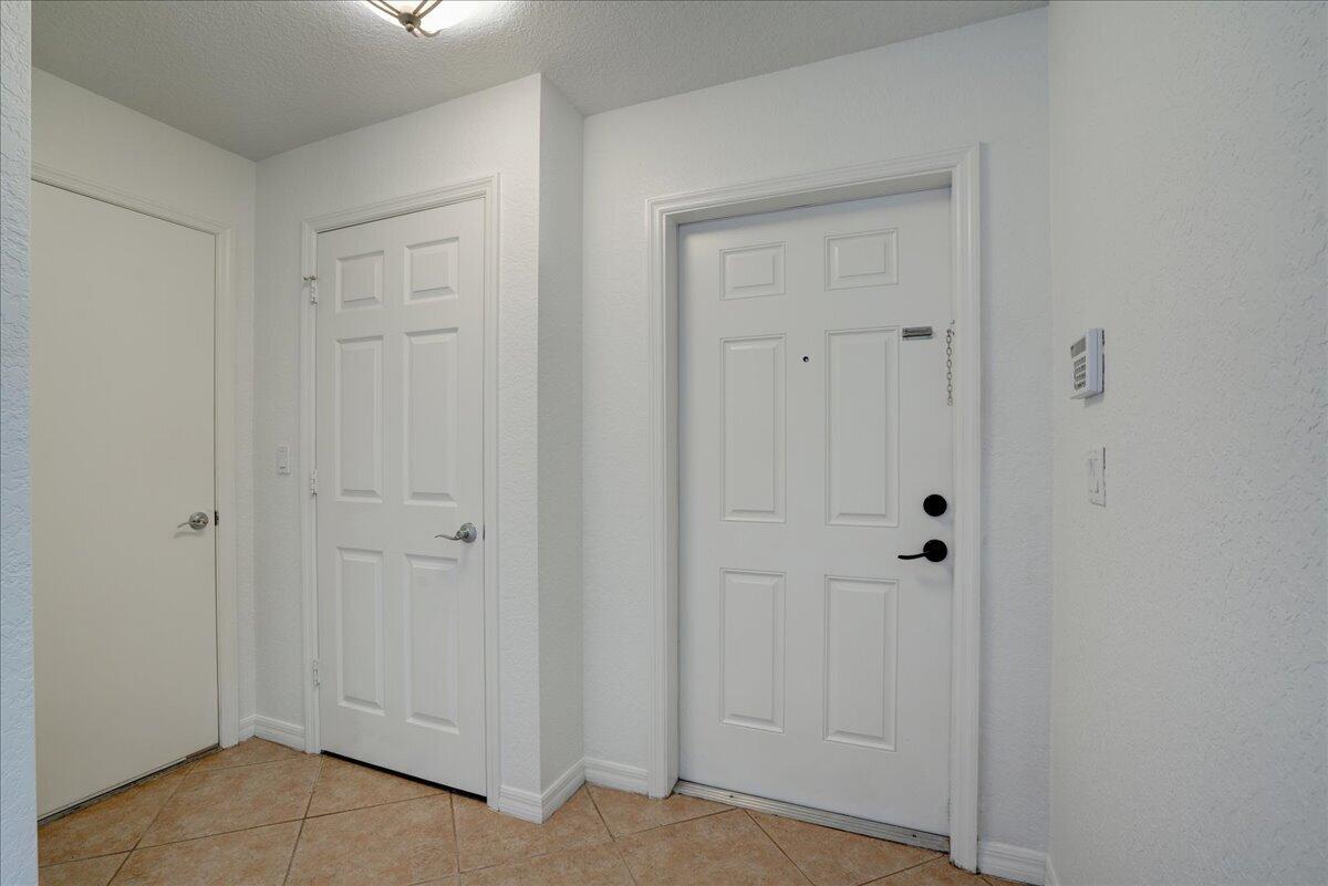 22160 Majestic Woods Way Property Photo 9