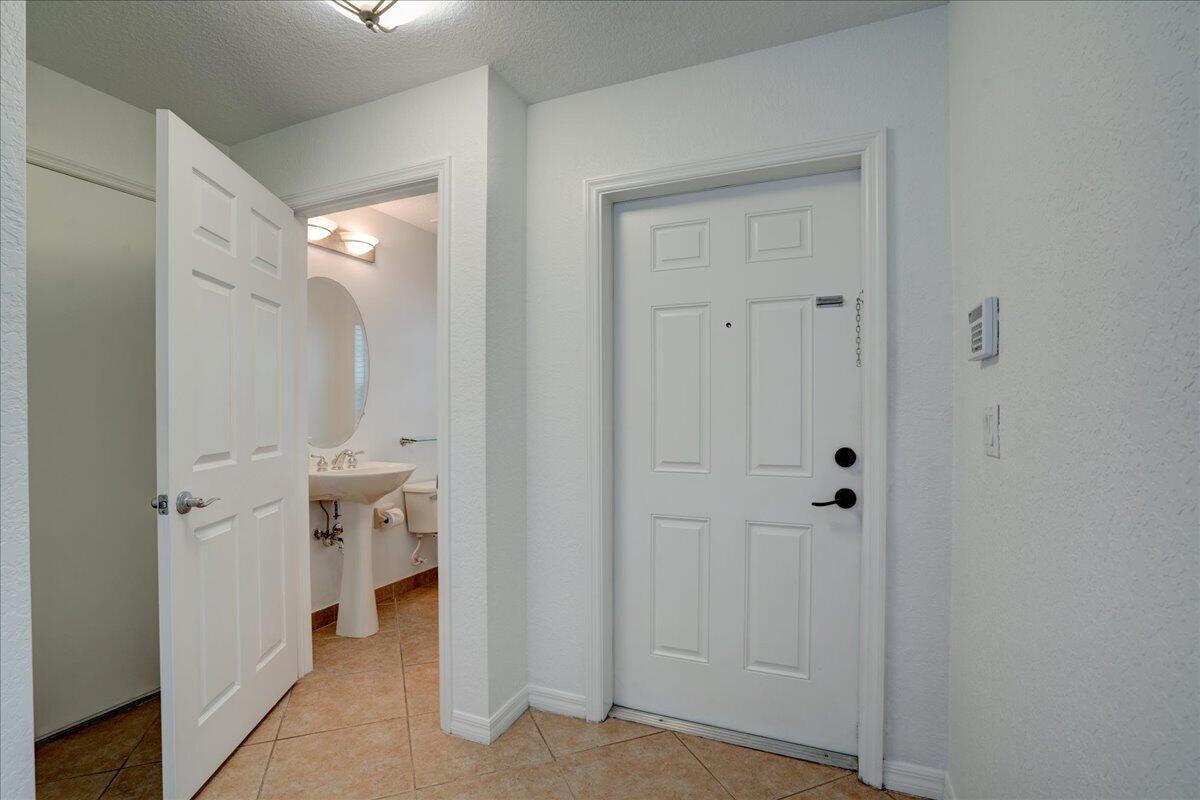 22160 Majestic Woods Way Property Photo 10