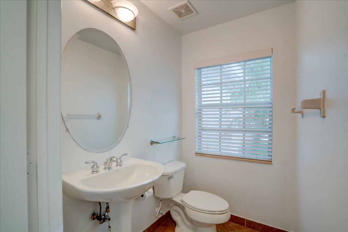 22160 Majestic Woods Way Property Photo 11
