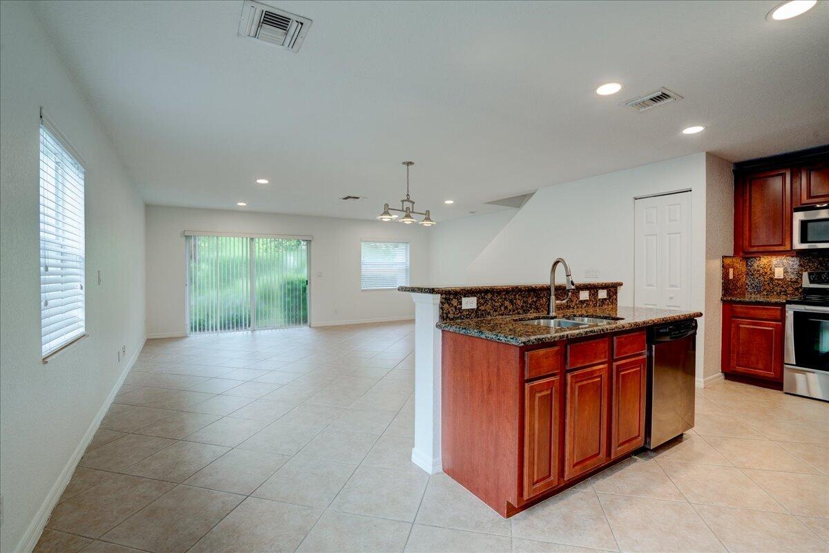 22160 Majestic Woods Way Property Photo 17