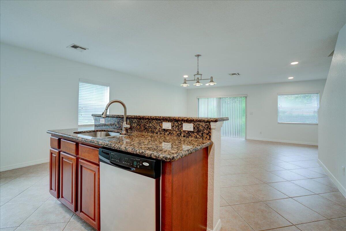 22160 Majestic Woods Way Property Photo 22