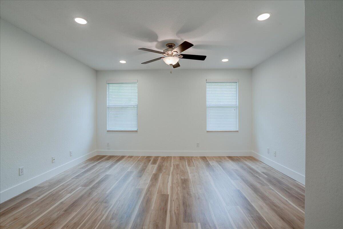 22160 Majestic Woods Way Property Photo 32