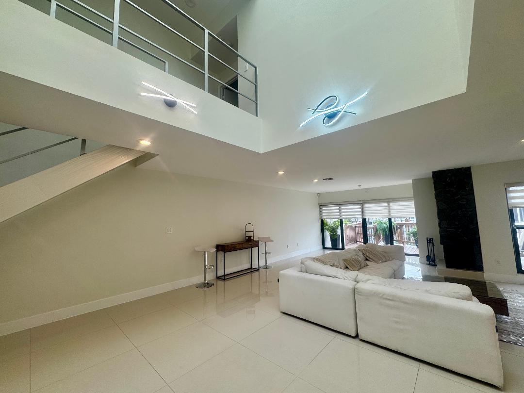 1127 Boca Cove Lane Property Photo 4