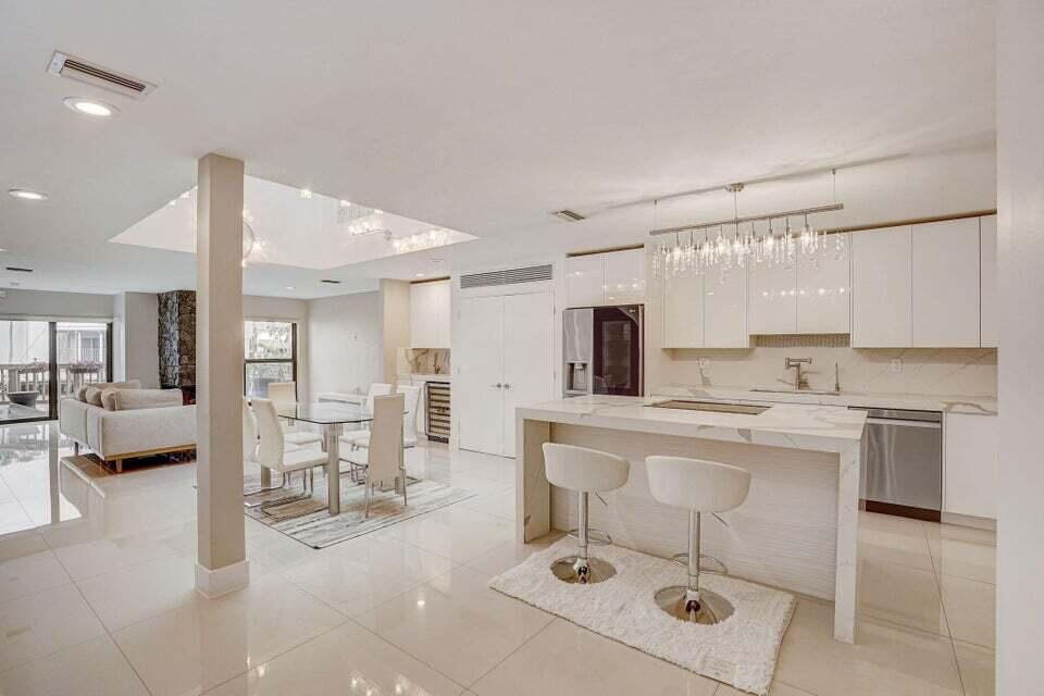 1127 Boca Cove Lane Property Photo 6