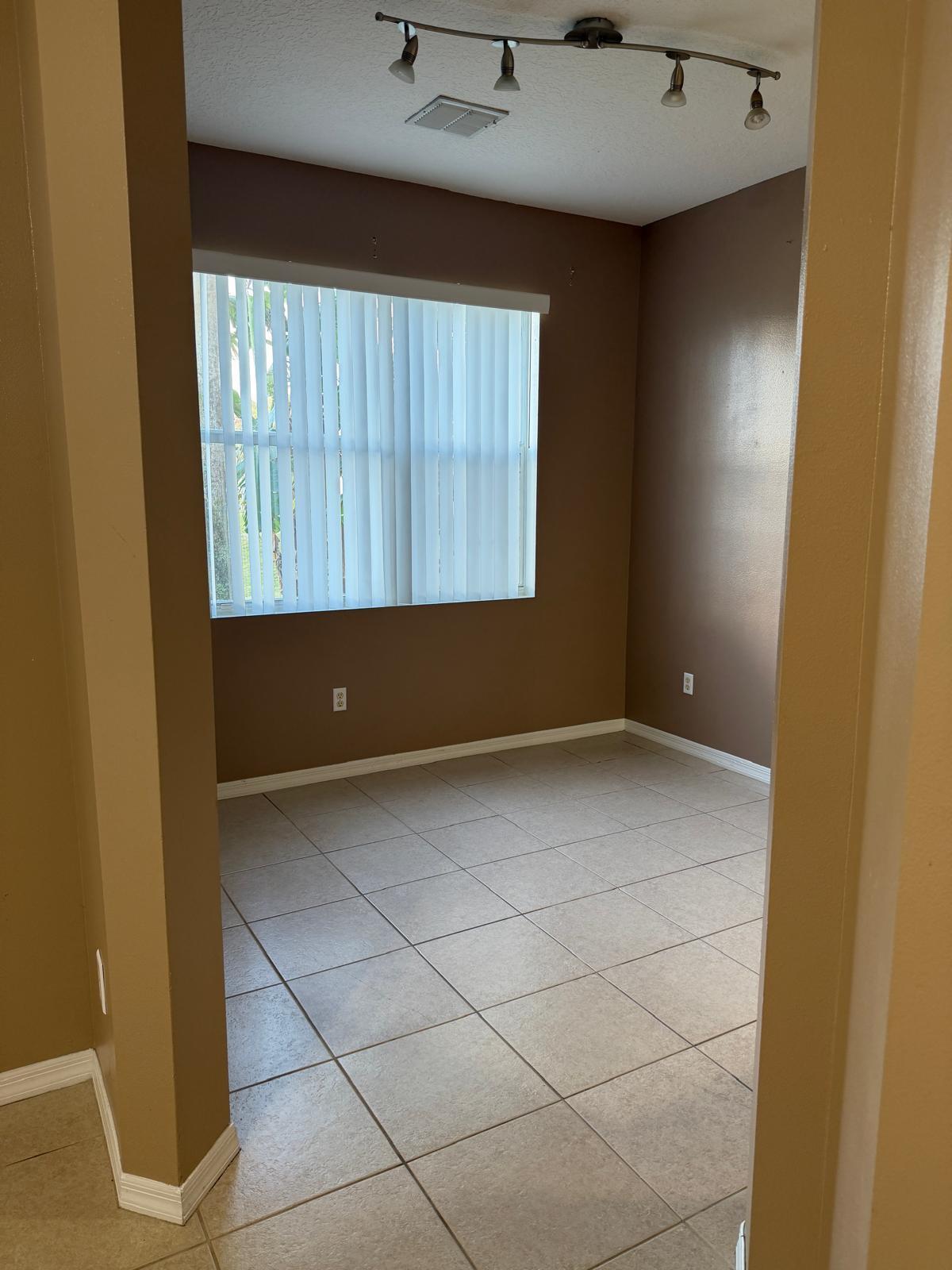 1510 Seminole Palms Drive Property Photo 6