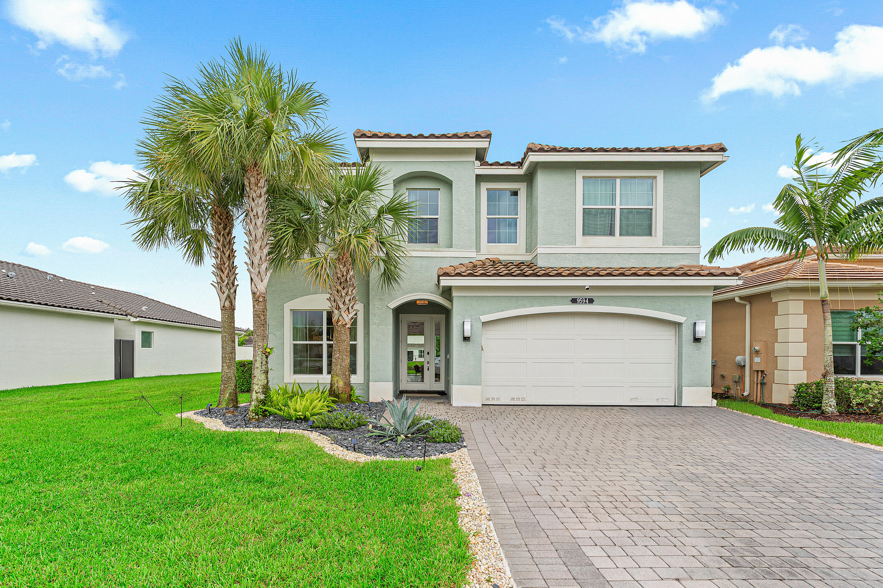 9594 Brook Isles Avenue Property Photo 1