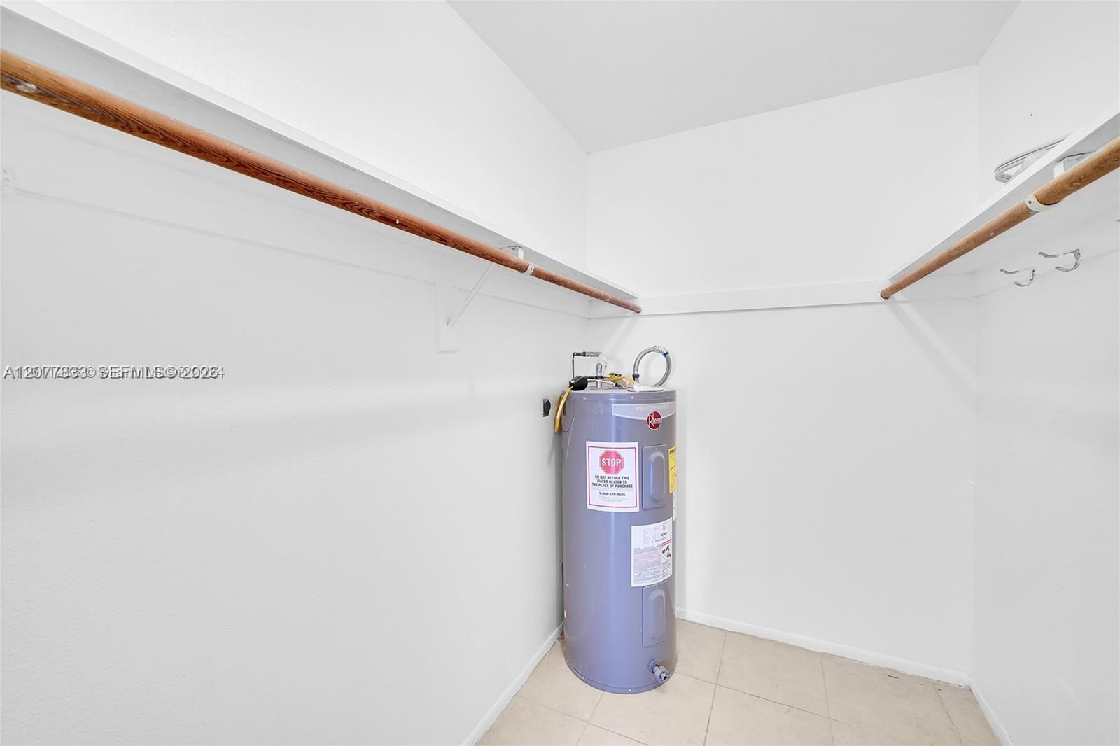 1050 E Sample Road 309 Property Photo 14