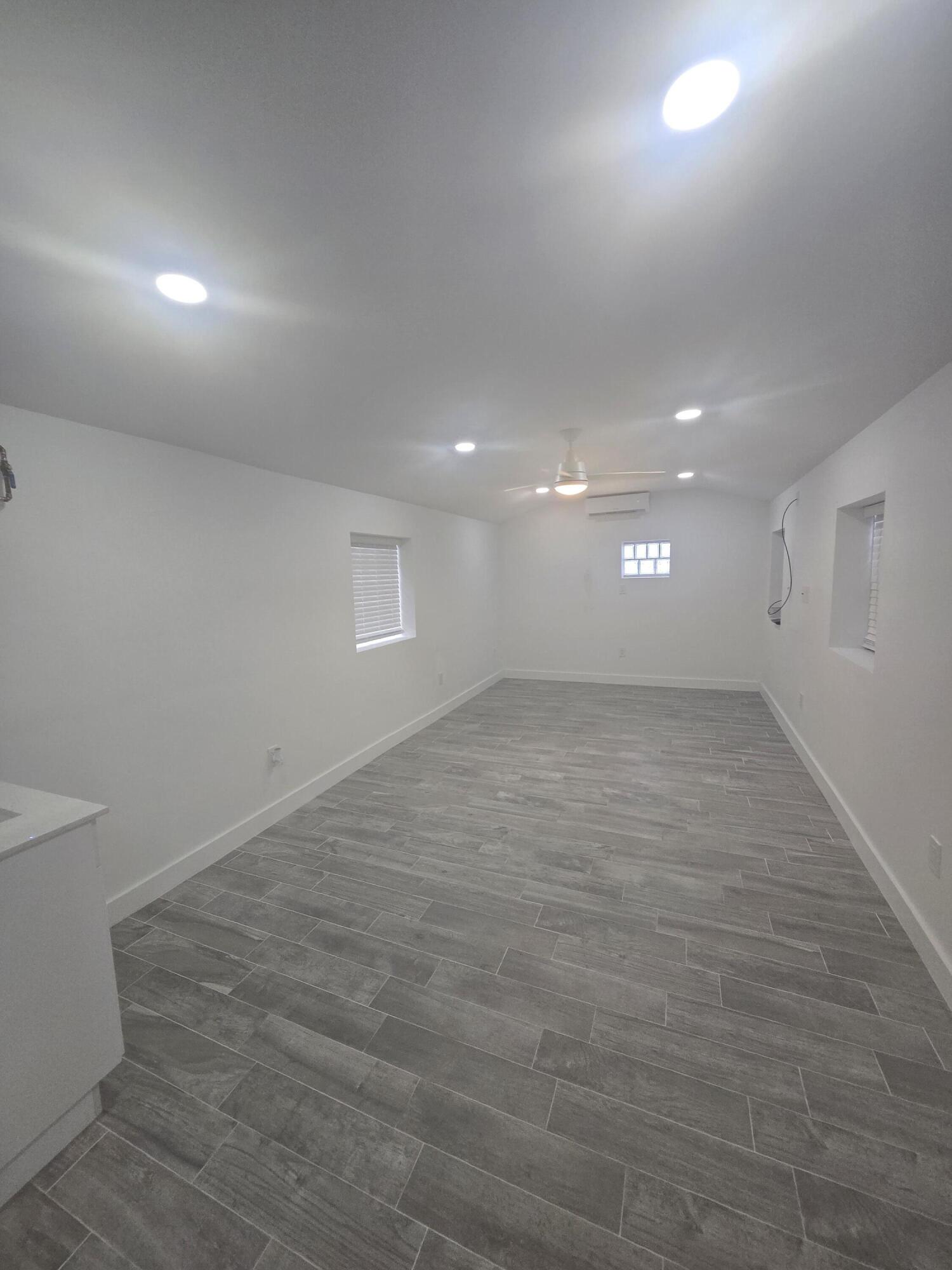 40 Sw 8th Avenue 1 Property Photo 4